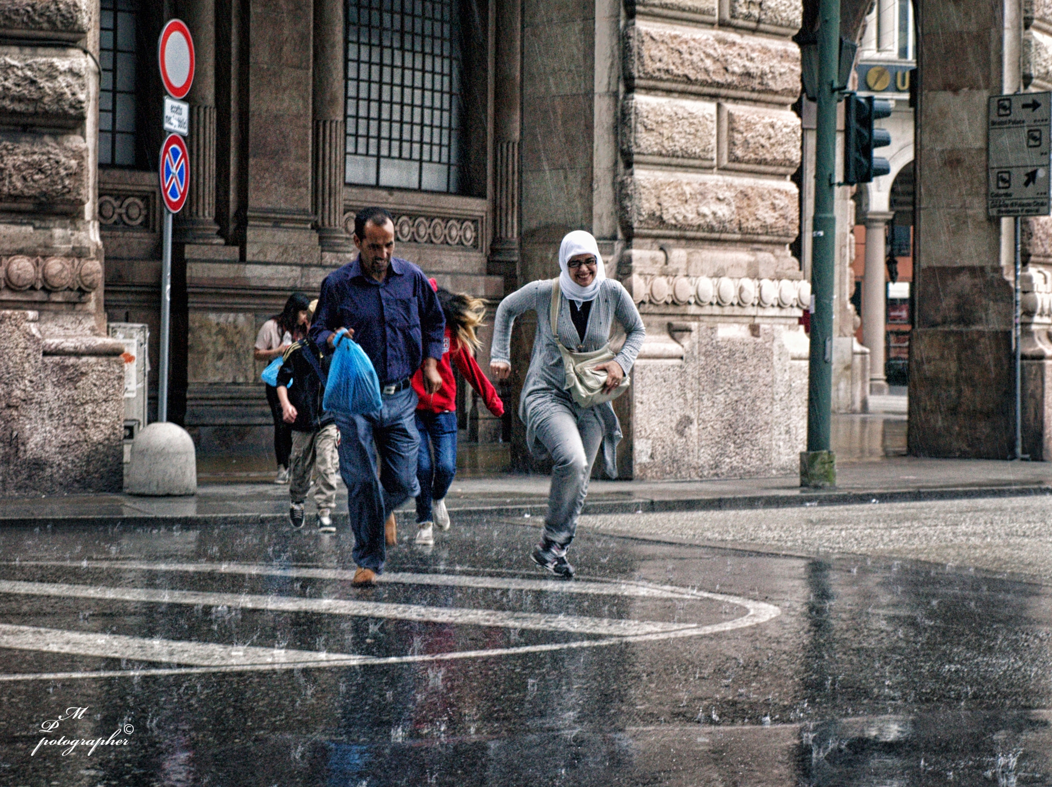 Olympus E-400 (EVOLT E-400) sample photo. Rainy day photography
