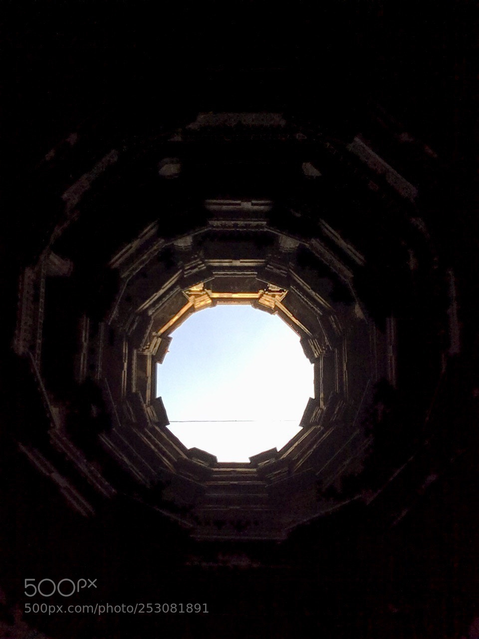 Apple iPhone SE sample photo. Old structure photography