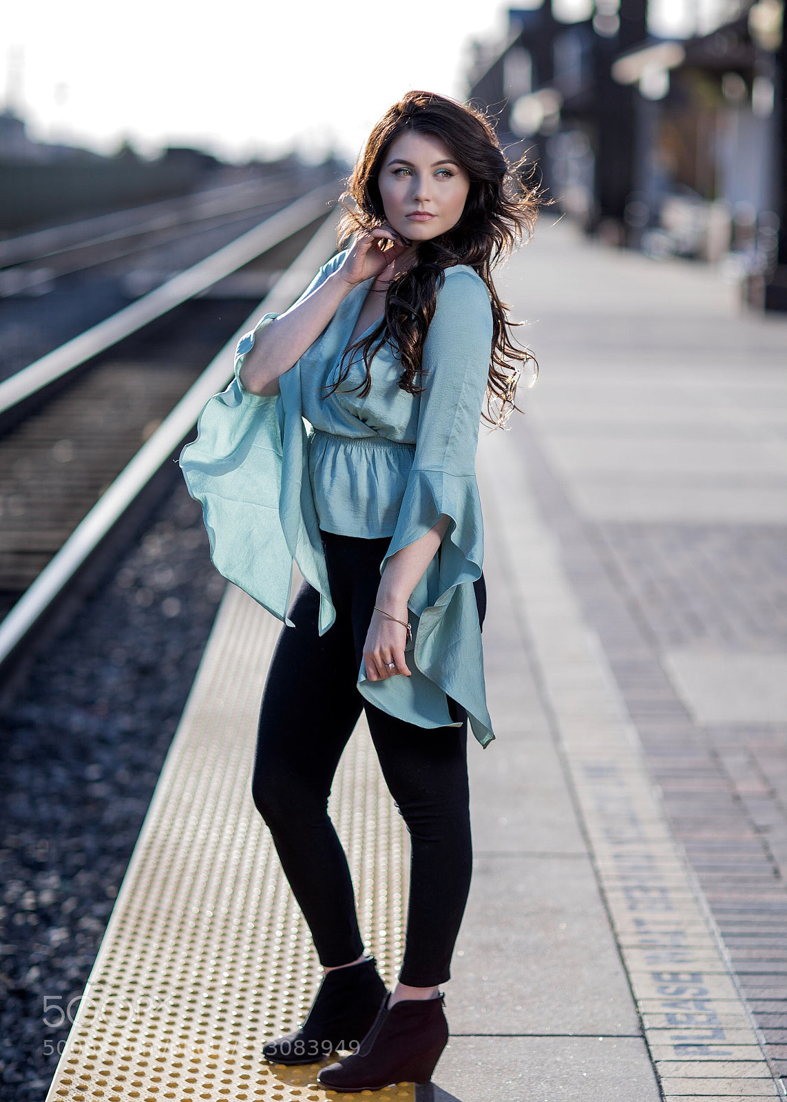 Canon EOS 5D Mark IV sample photo. Honey photography