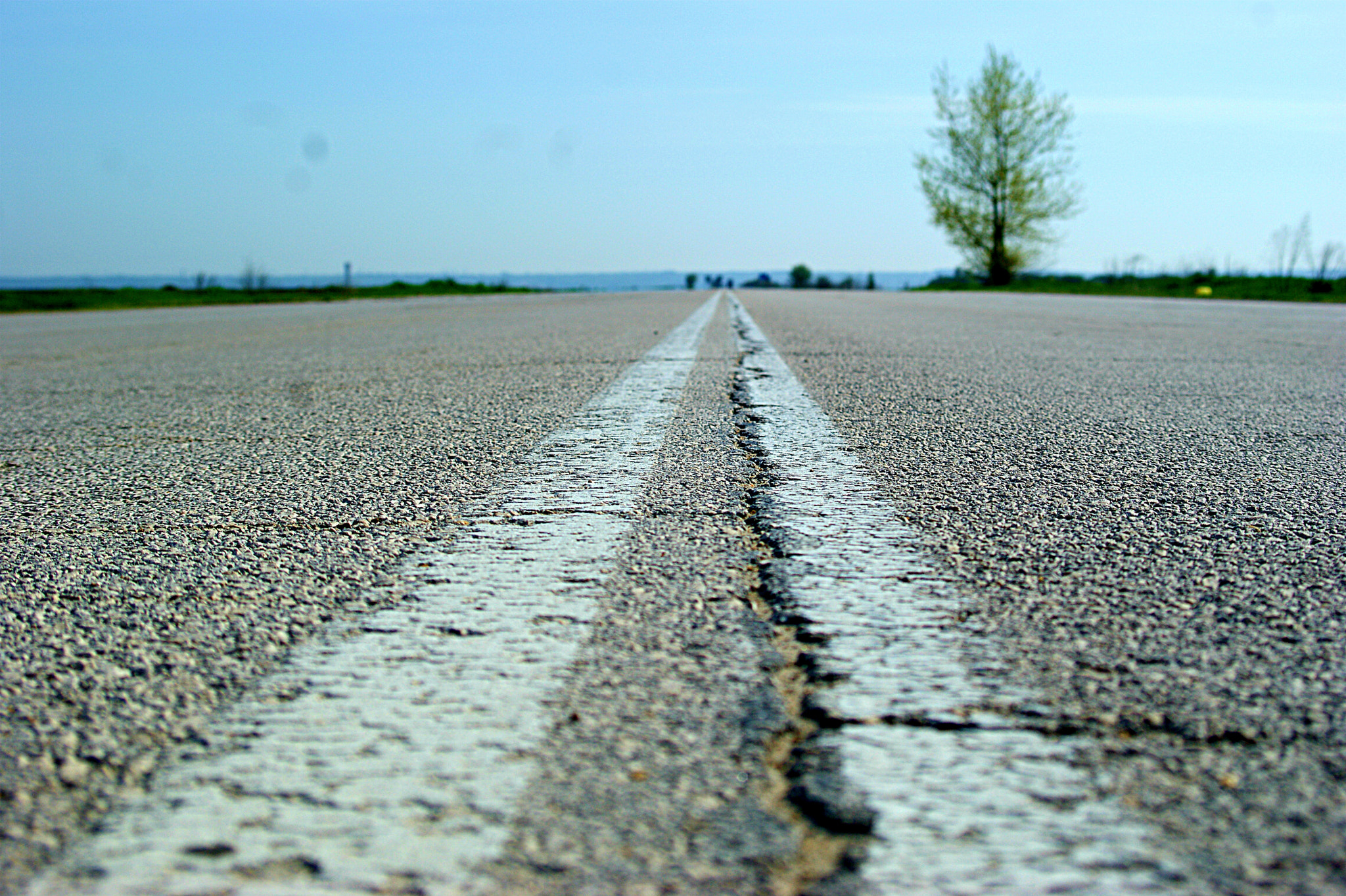 Minolta AF 35-70mm F3.5-4.5 [II] sample photo. Endless road photography