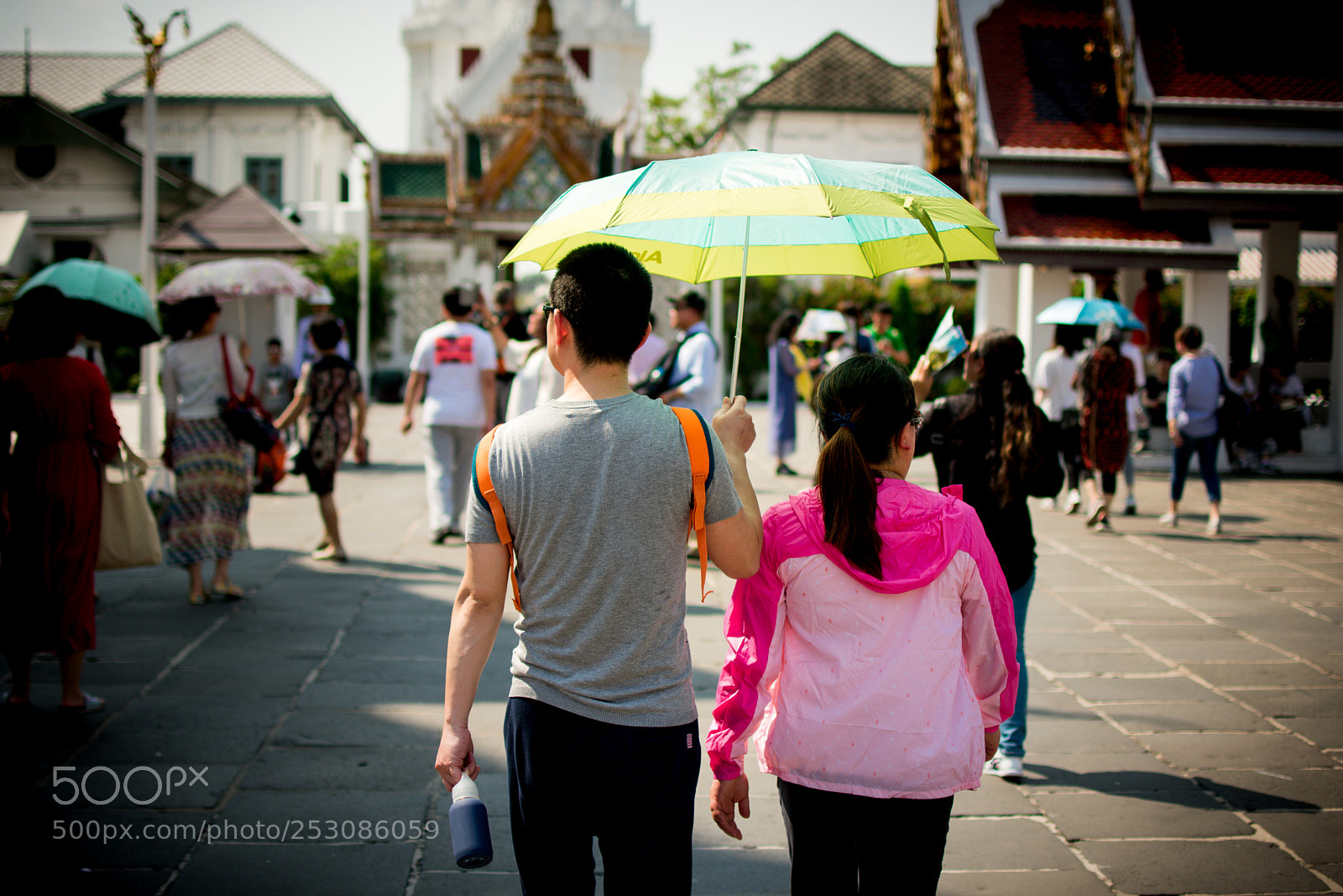 Nikon D3400 sample photo. Umbrella couple photography