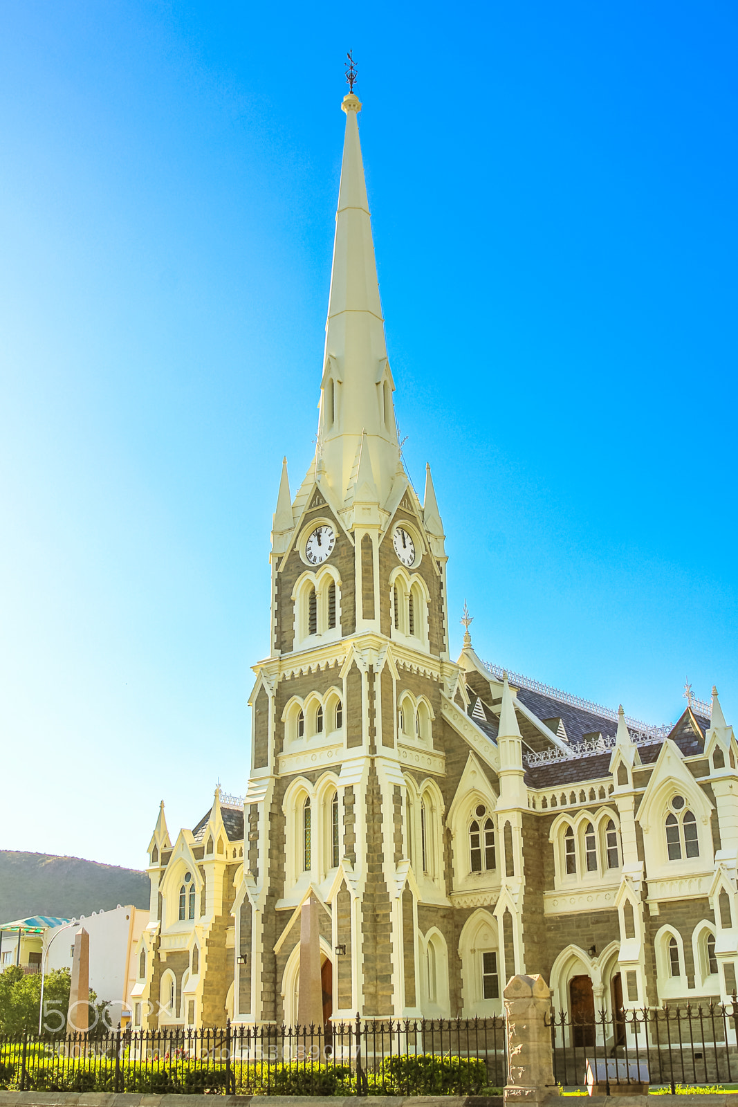 Canon EOS 550D (EOS Rebel T2i / EOS Kiss X4) sample photo. Graaff-reinet gothic church photography