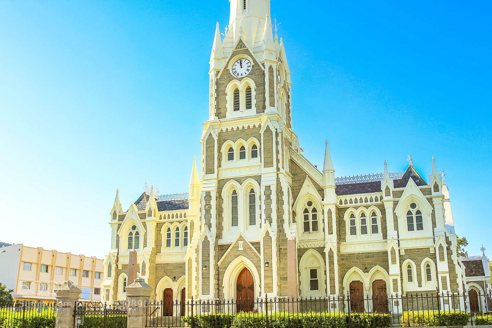 Canon EOS 550D (EOS Rebel T2i / EOS Kiss X4) sample photo. Graaff-reinet gothic dutch church photography