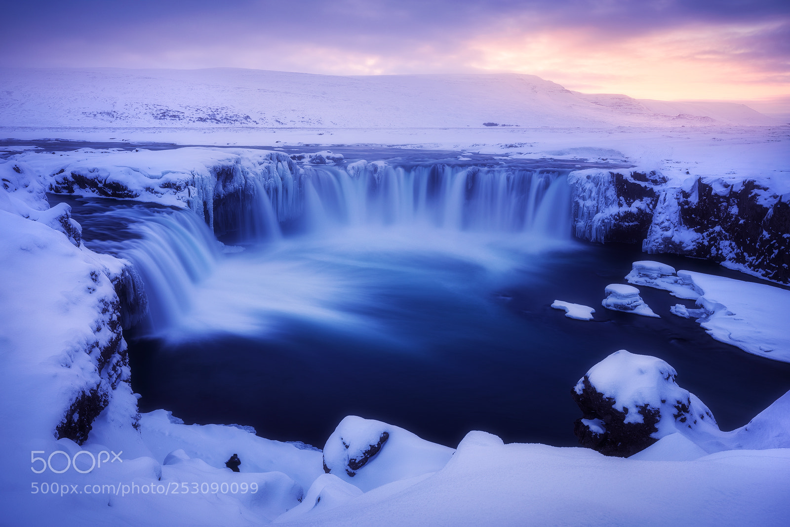 Canon EOS 5D Mark IV sample photo. An arctic winter dress photography