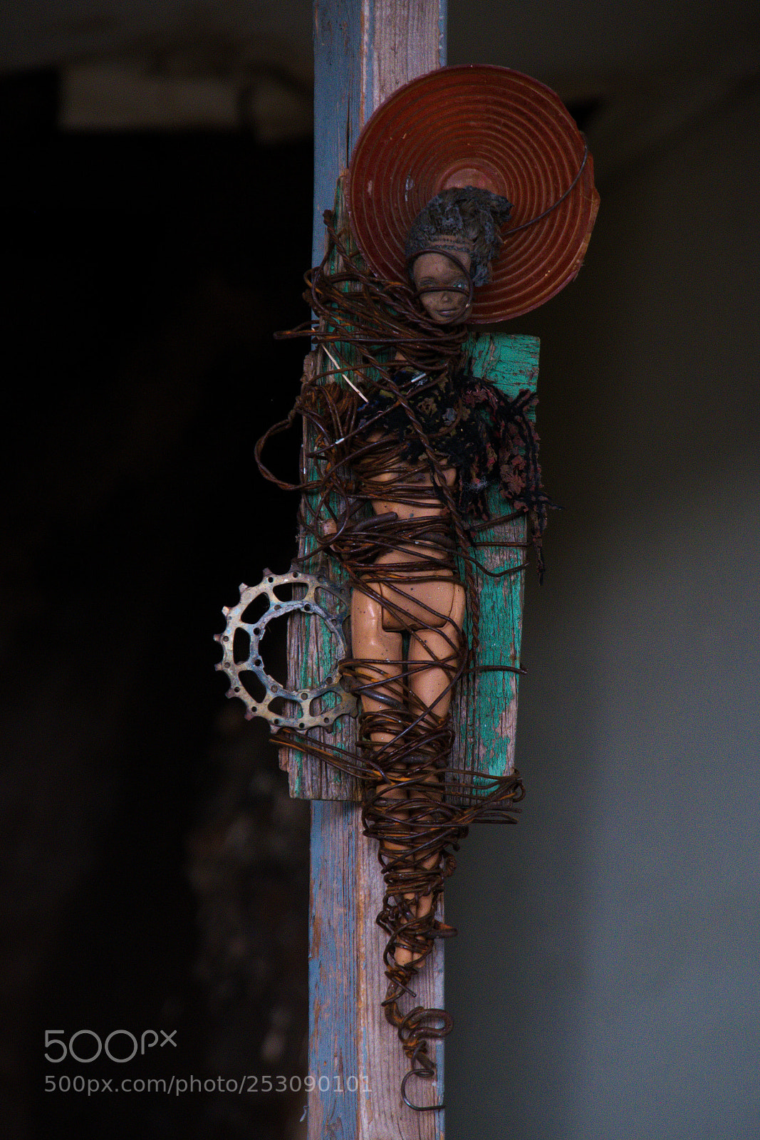 Fujifilm X-T1 sample photo. Finding the abandoned photography