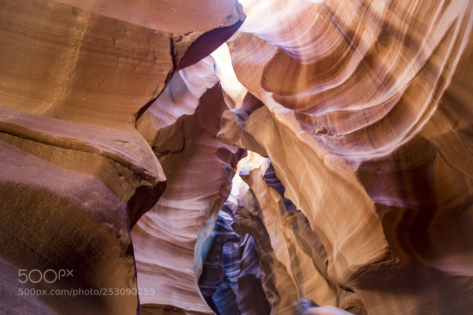 Canon EOS 550D (EOS Rebel T2i / EOS Kiss X4) sample photo. Sandstone sculpted by flash photography