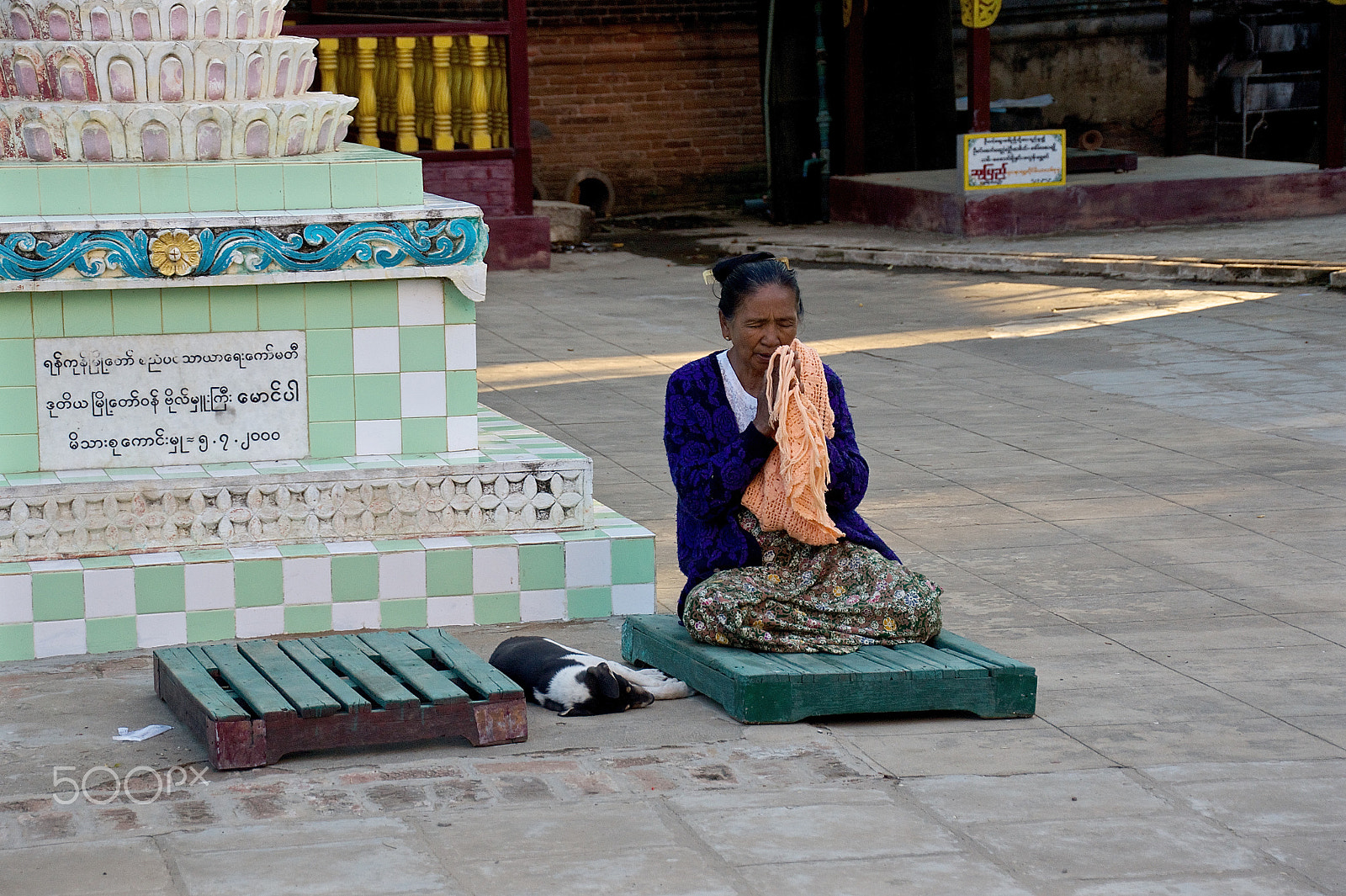 Sony SLT-A33 sample photo. Burma road (into the deep) photography