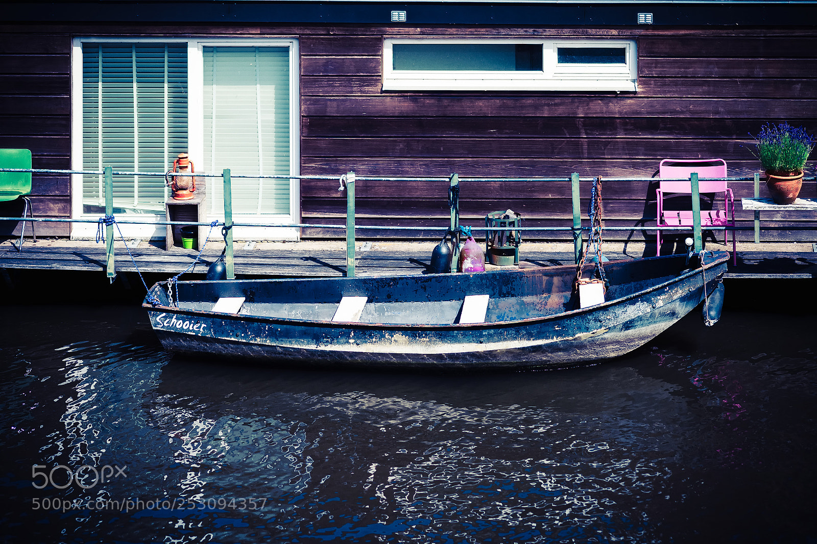 Canon EOS 5D Mark II sample photo. The old blue boat photography
