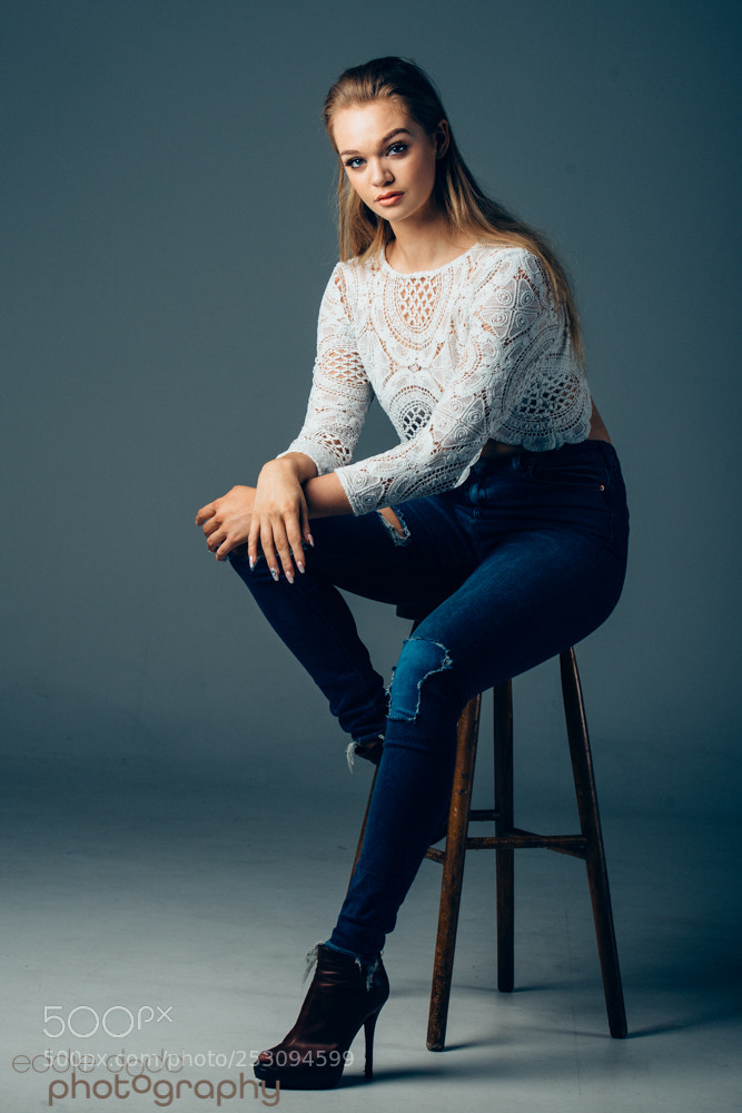 Nikon D800 sample photo. Sit on the stool photography
