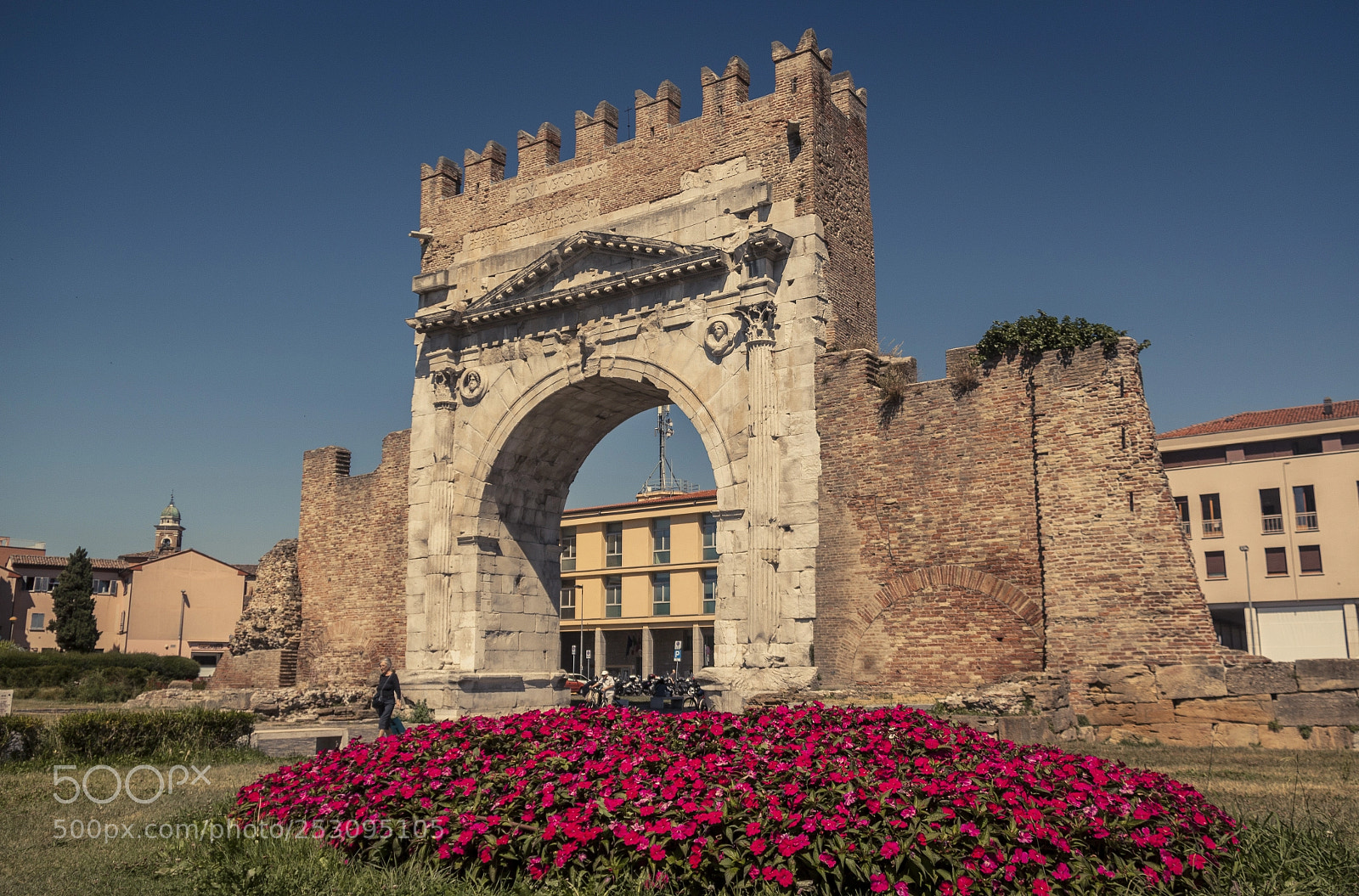 Canon EOS 500D (EOS Rebel T1i / EOS Kiss X3) sample photo. Arch of augustus, rimini photography