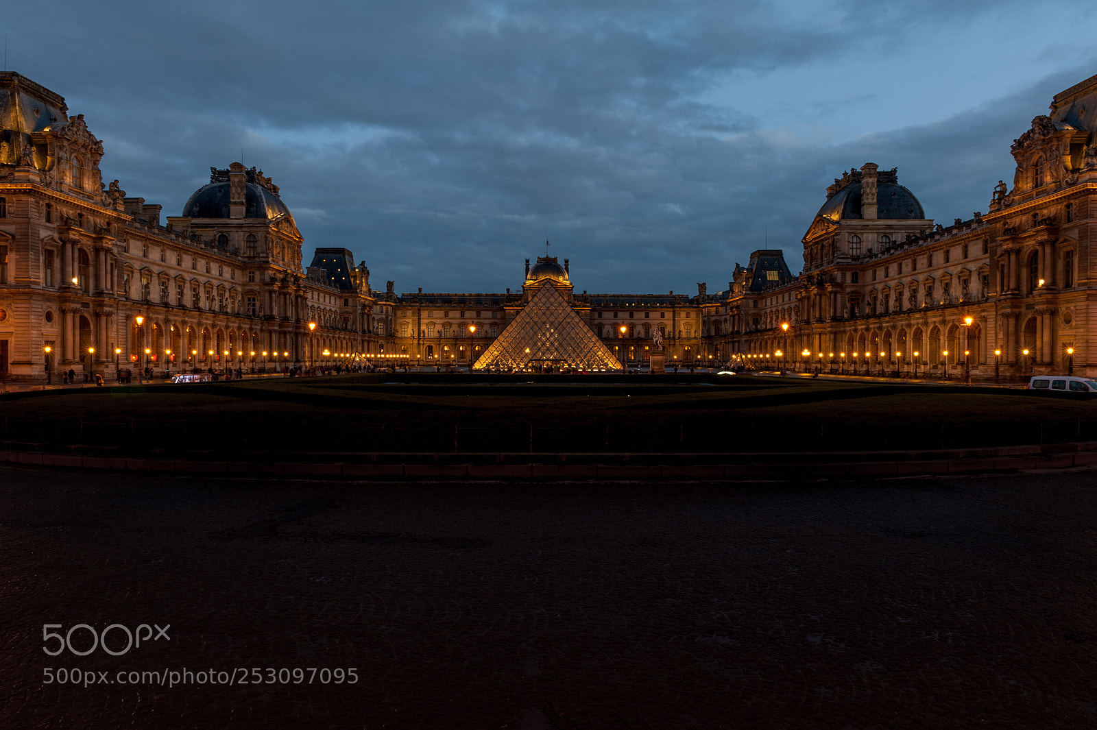 Nikon D700 sample photo. Musée du louvre photography