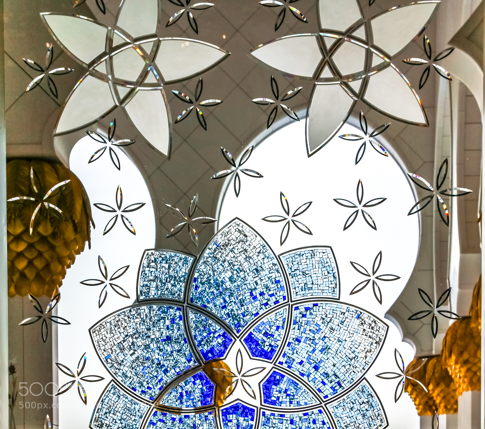 Canon EOS 550D (EOS Rebel T2i / EOS Kiss X4) sample photo. Stained glass background photography