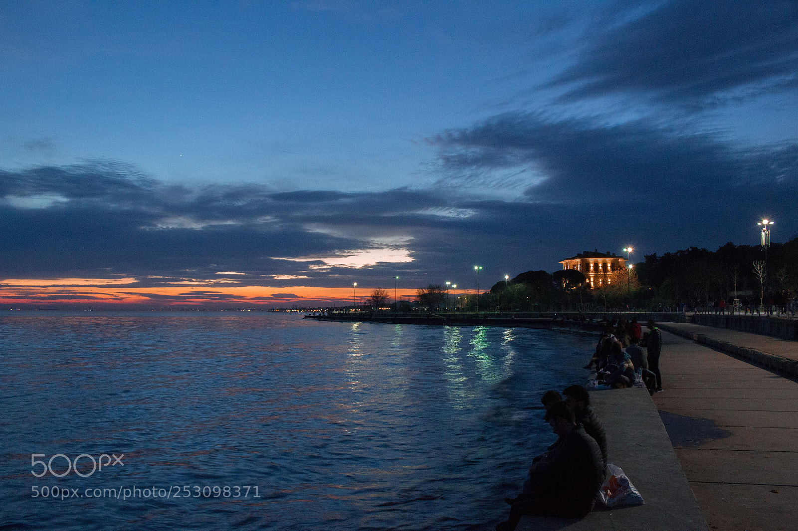 Canon EOS 100D (EOS Rebel SL1 / EOS Kiss X7) sample photo. Blue sunset in istanbul. photography