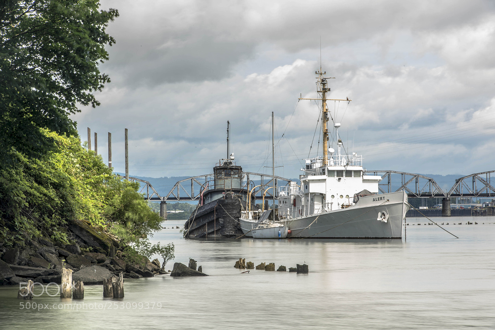 Nikon D810 sample photo. Working ship at rest photography