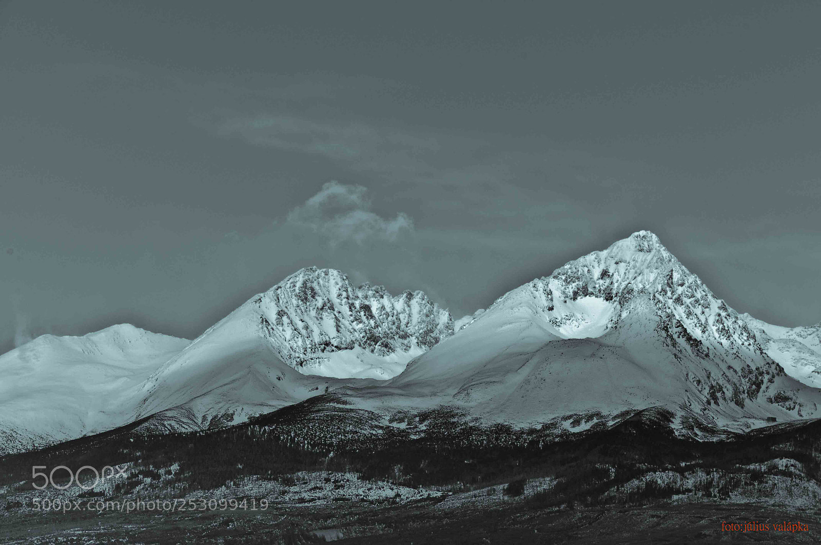 Nikon D300 sample photo. Gerlach peak photography