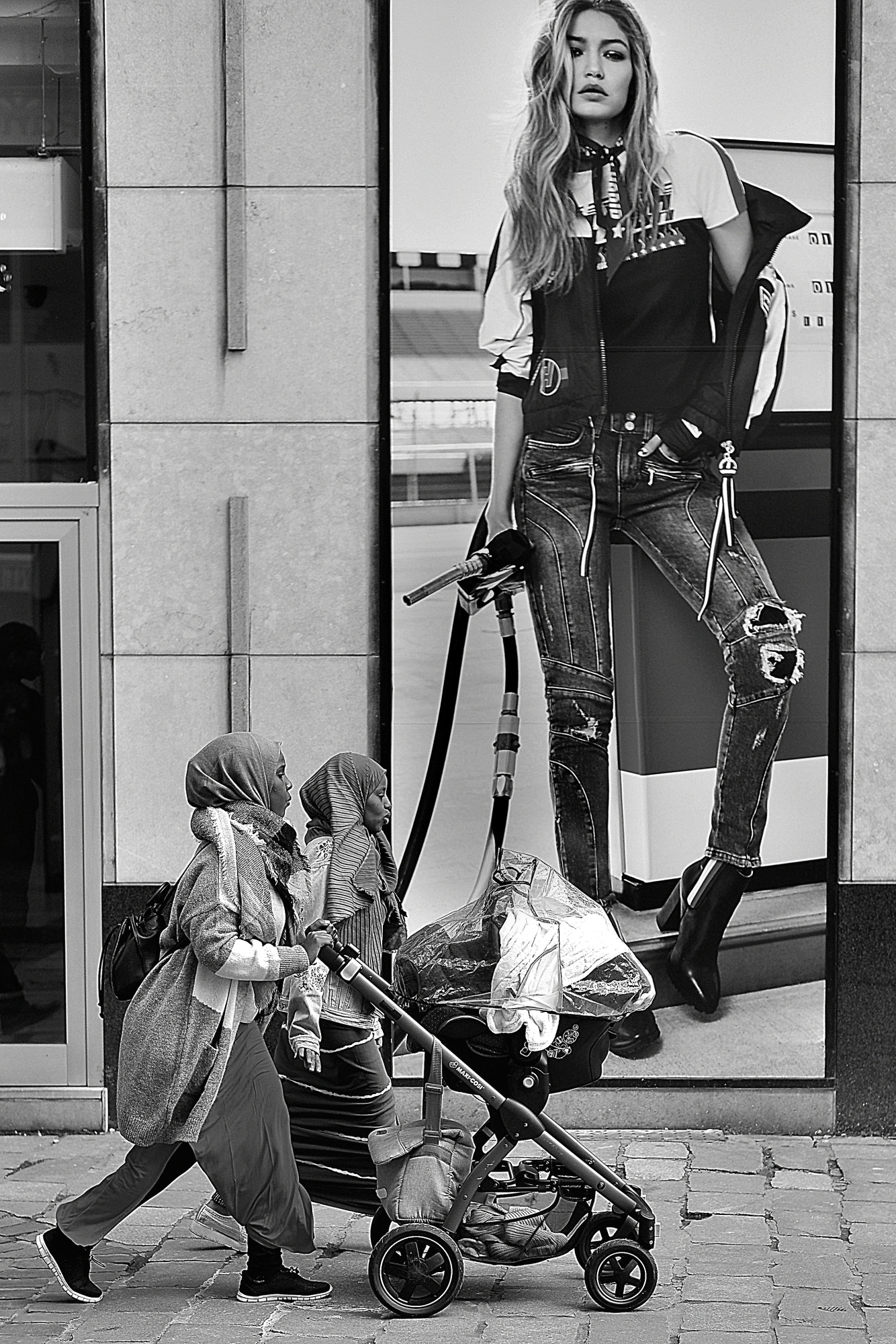 Nikon D610 + Nikon AF-S Nikkor 50mm F1.8G sample photo. The contrast. photography
