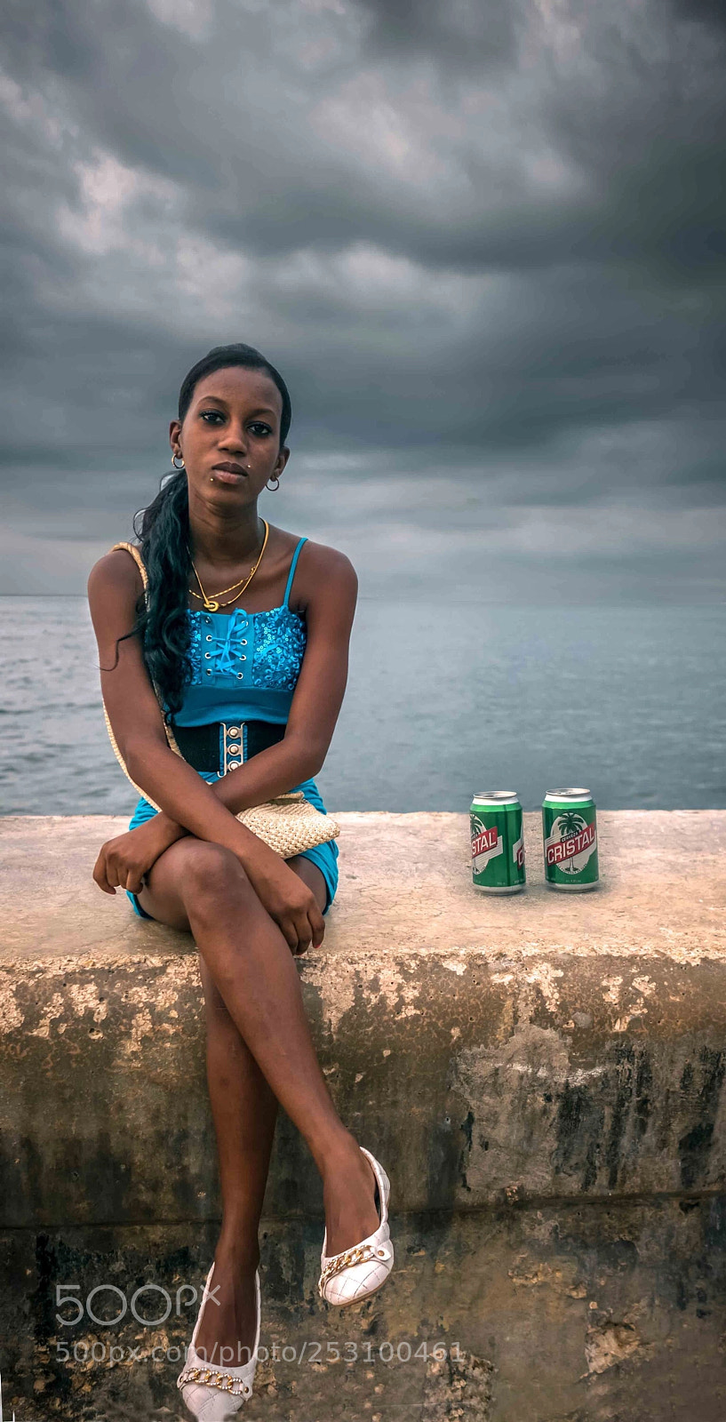 Olympus OM-D E-M5 II sample photo. Beer and girl in photography