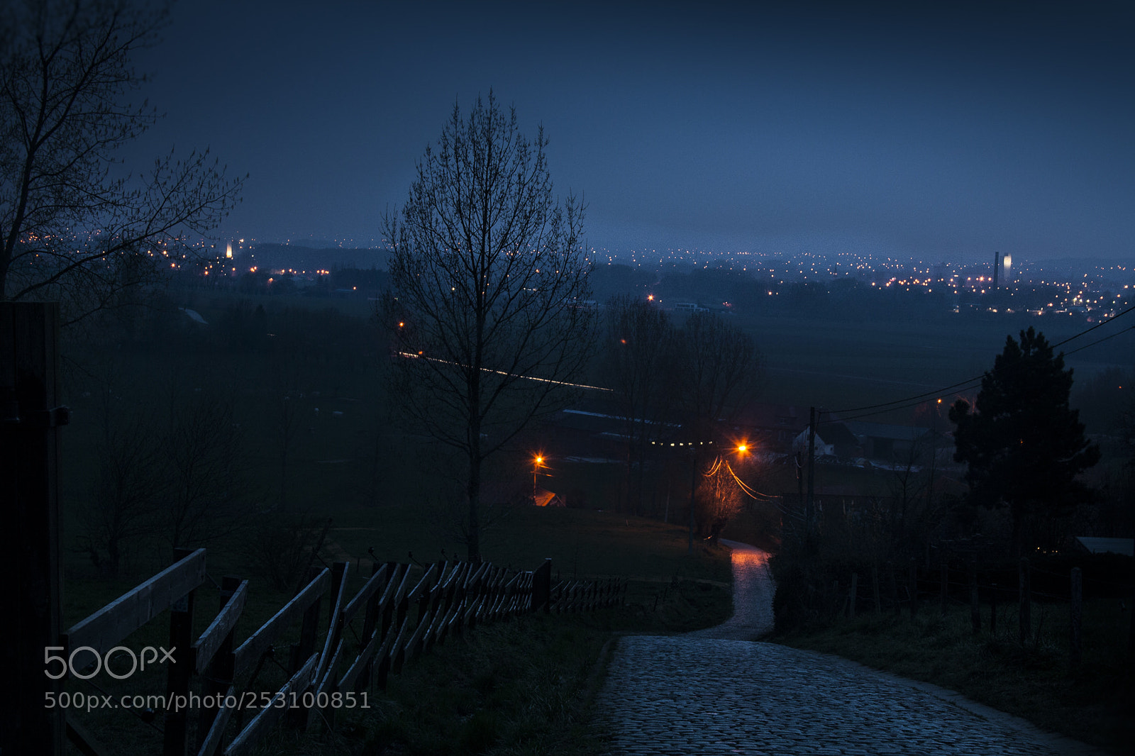 Canon EOS 1000D (EOS Digital Rebel XS / EOS Kiss F) sample photo. Paterberg by night photography