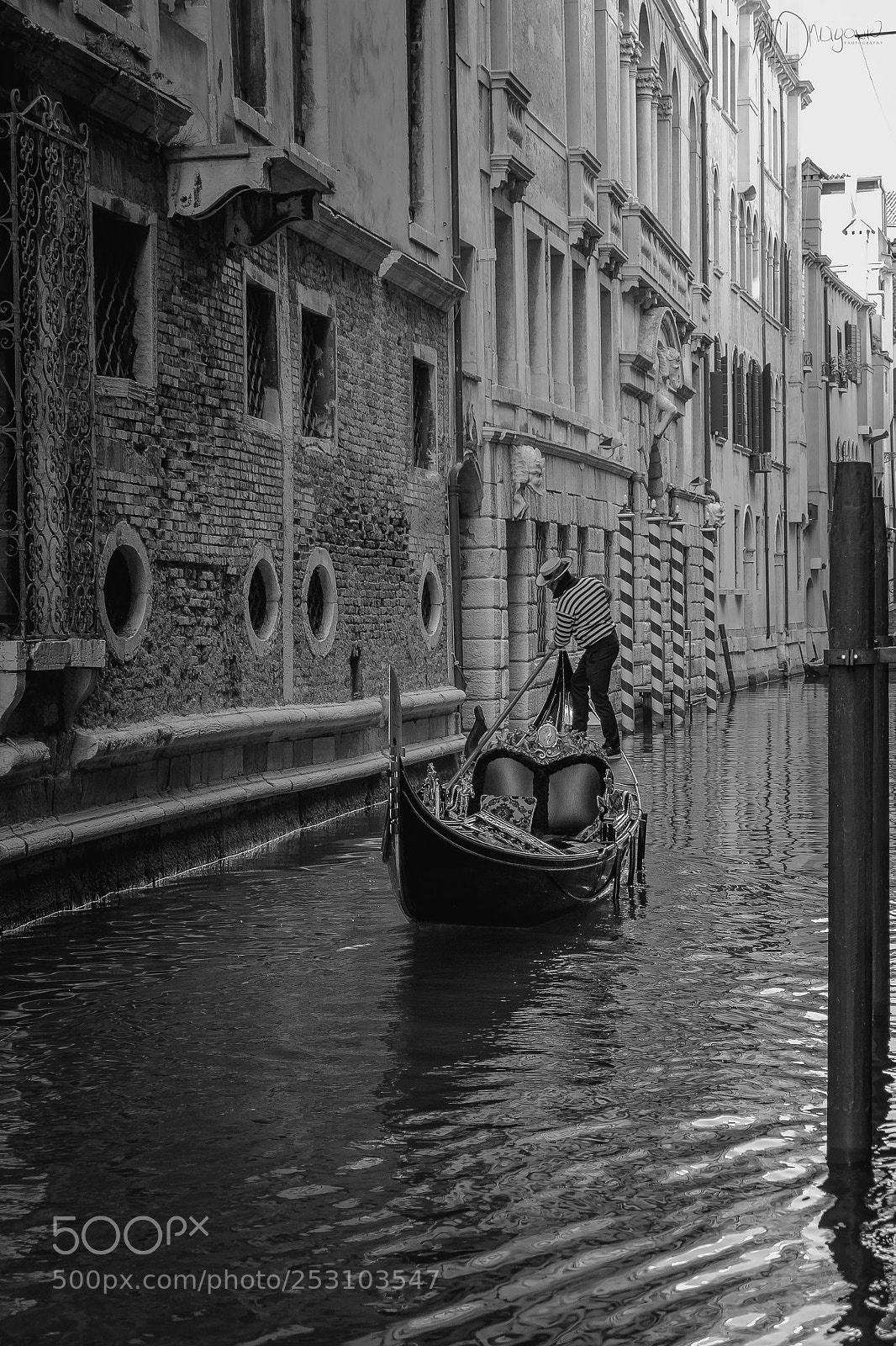 Fujifilm X-T10 sample photo. Venice bw canal photography