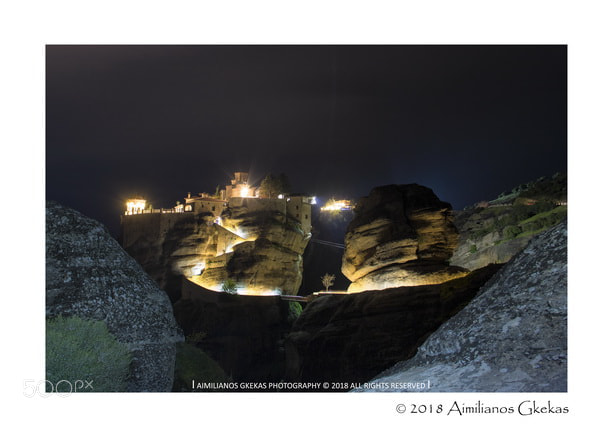 Canon EOS 760D (EOS Rebel T6s / EOS 8000D) sample photo. Meteora monasteries at night photography