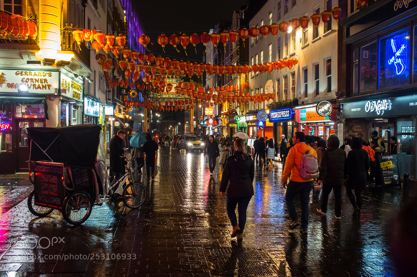 Olympus OM-D E-M5 sample photo. Chinatown after dark photography