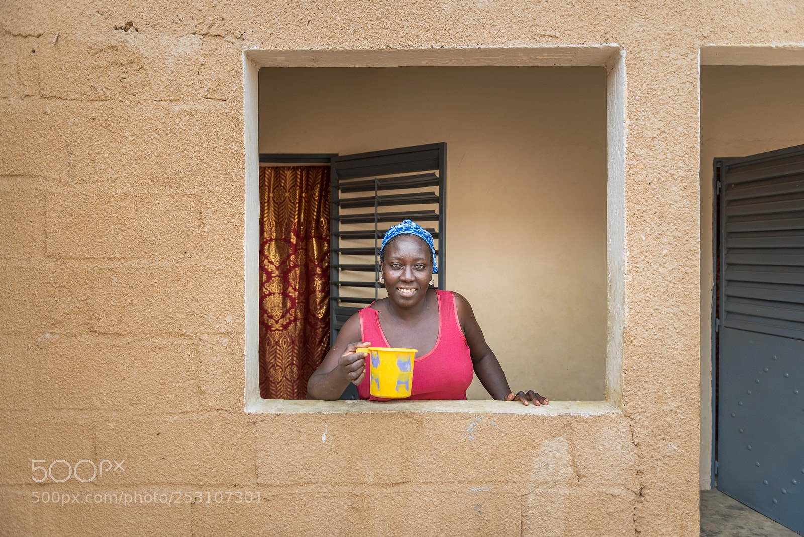 Nikon D800 sample photo. Woman with cup photography