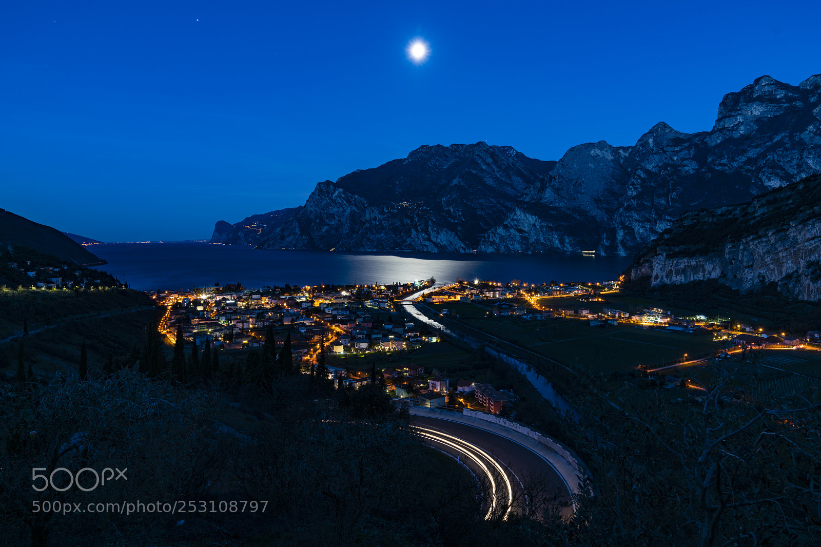 Sony a7R II sample photo. Moonlight photography