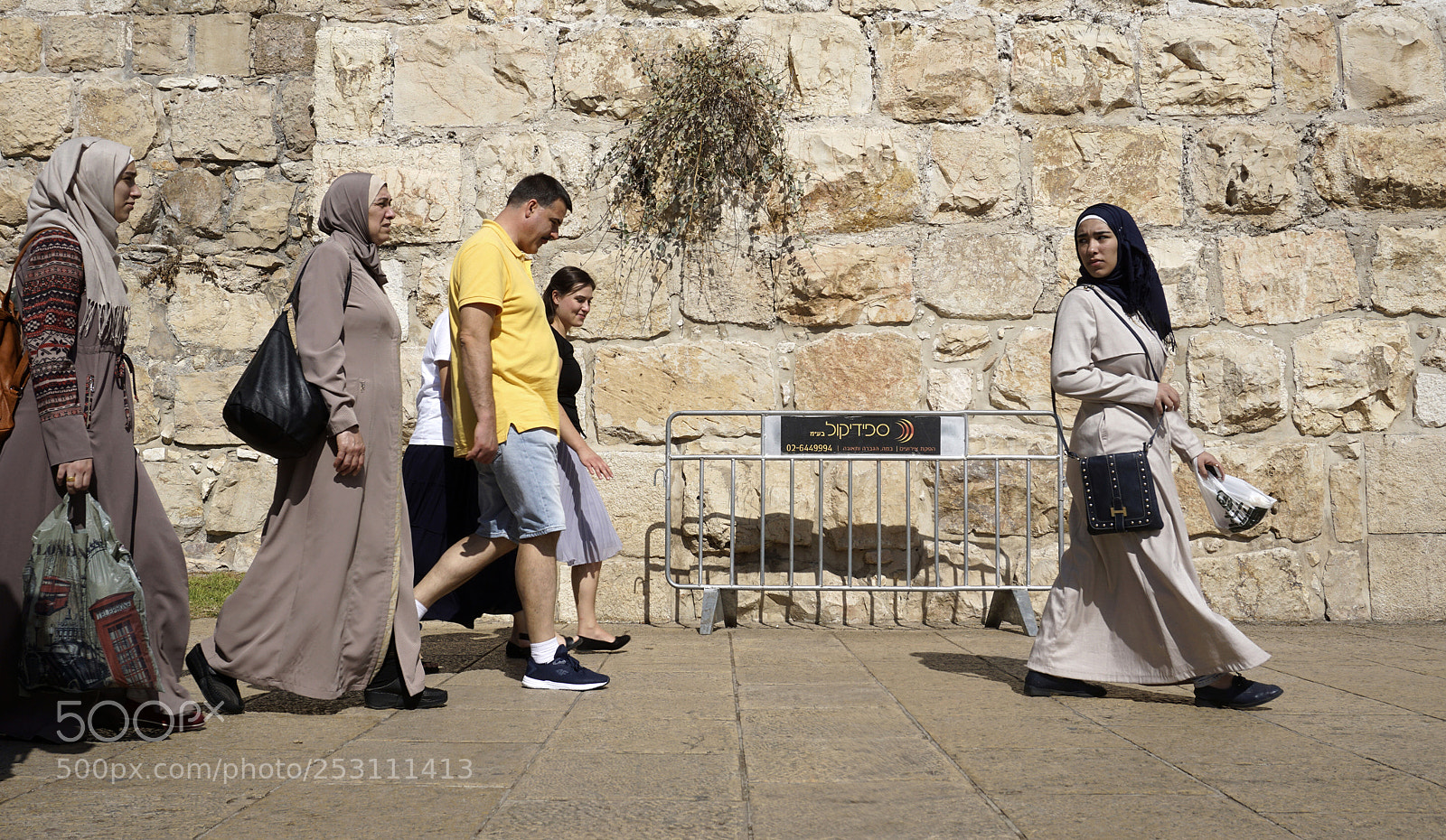 Sony a6000 sample photo. Walking in jerusalem photography