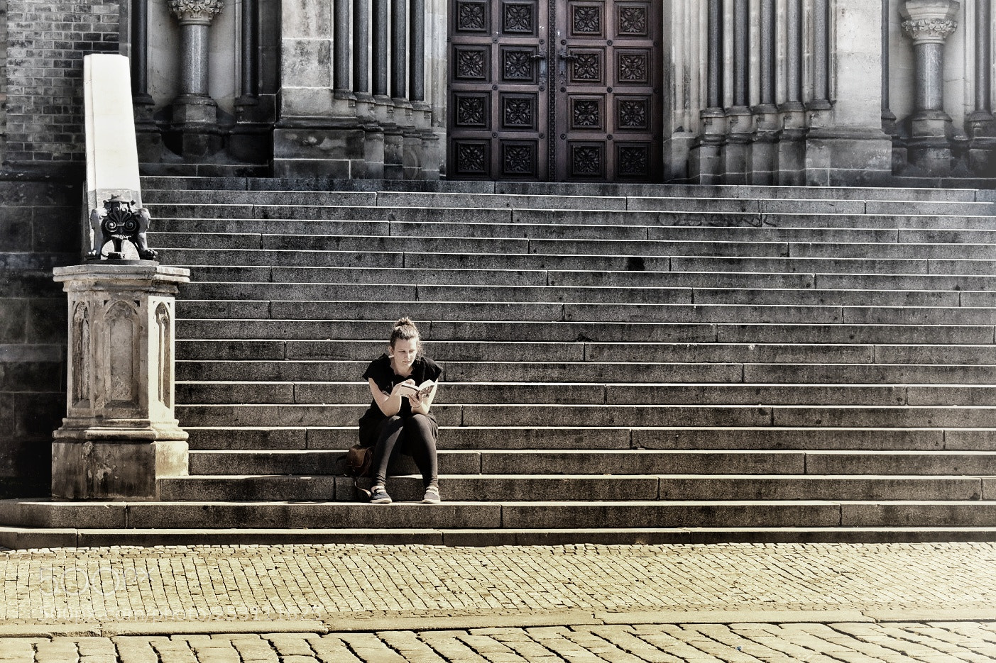 Nikon D5600 sample photo. Morning on the stairs photography