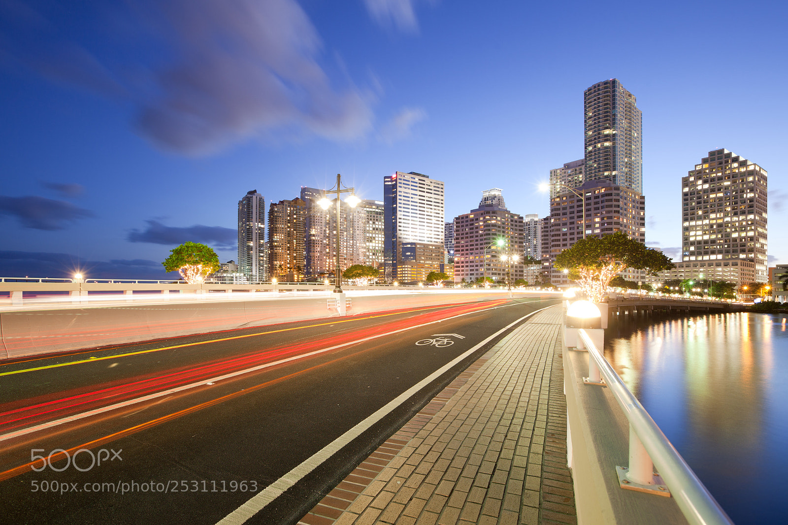 Canon EOS 5D Mark II sample photo. Brickell key drive and photography