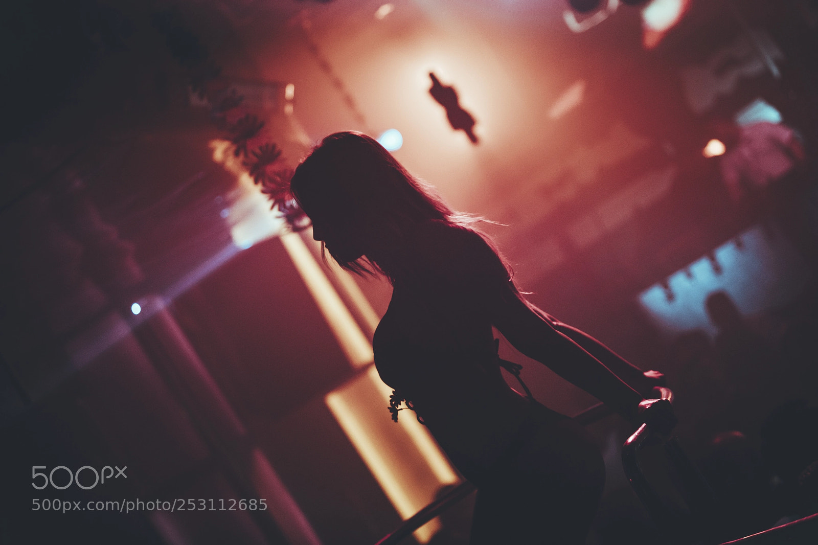 Canon EOS 5D Mark IV sample photo. Gogo dancer nightlife photography