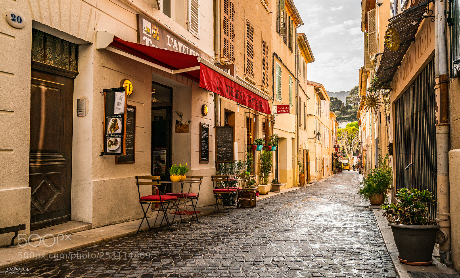 Sony a7R II sample photo. Oldtown of cassis, c photography