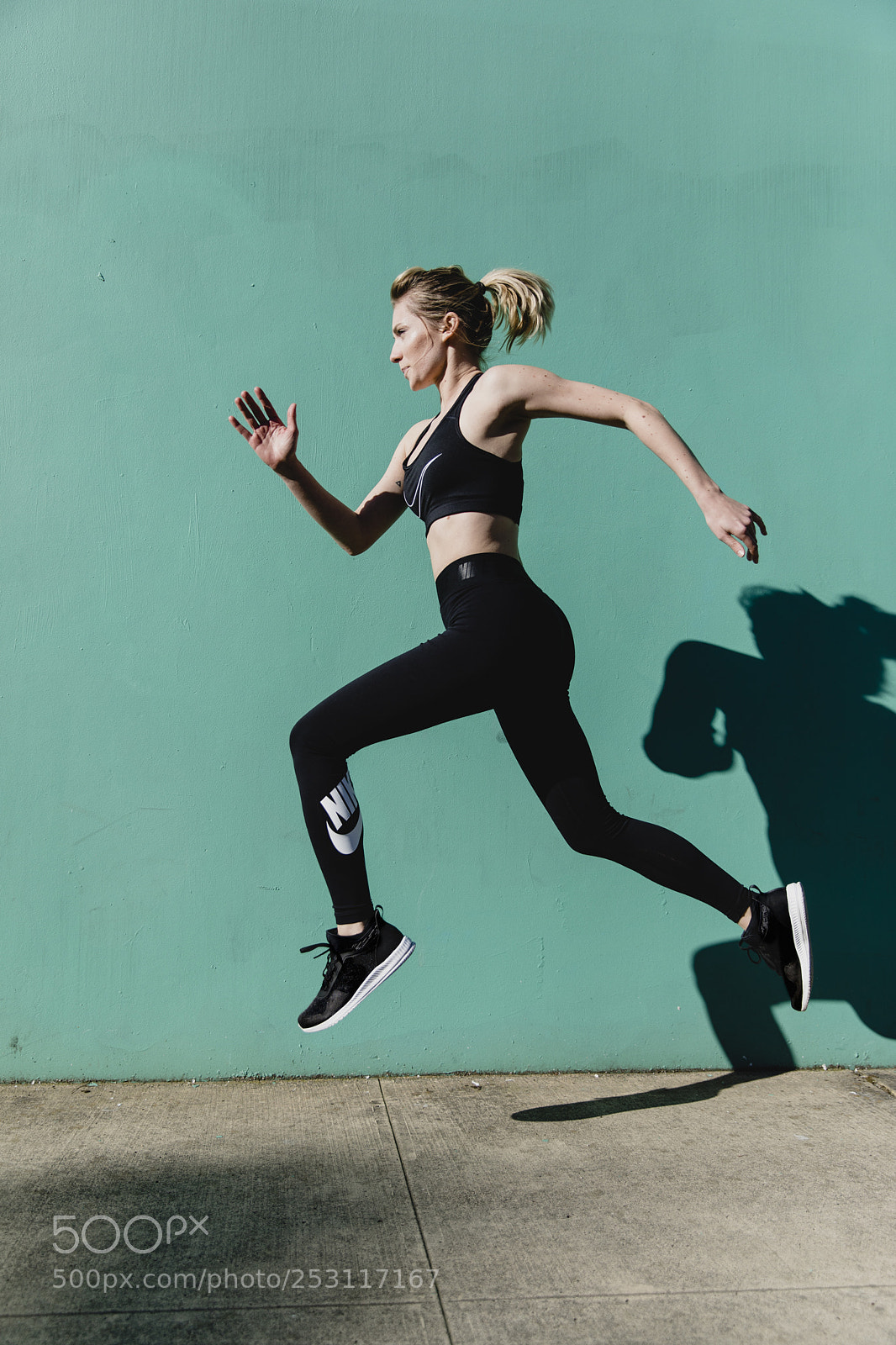 Canon EOS 5D Mark IV sample photo. Sportswear photography