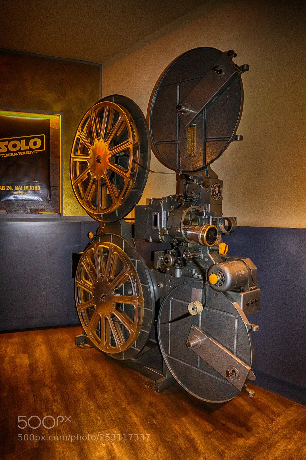 Canon EOS M50 (EOS Kiss M) sample photo. Bonn old film projector photography