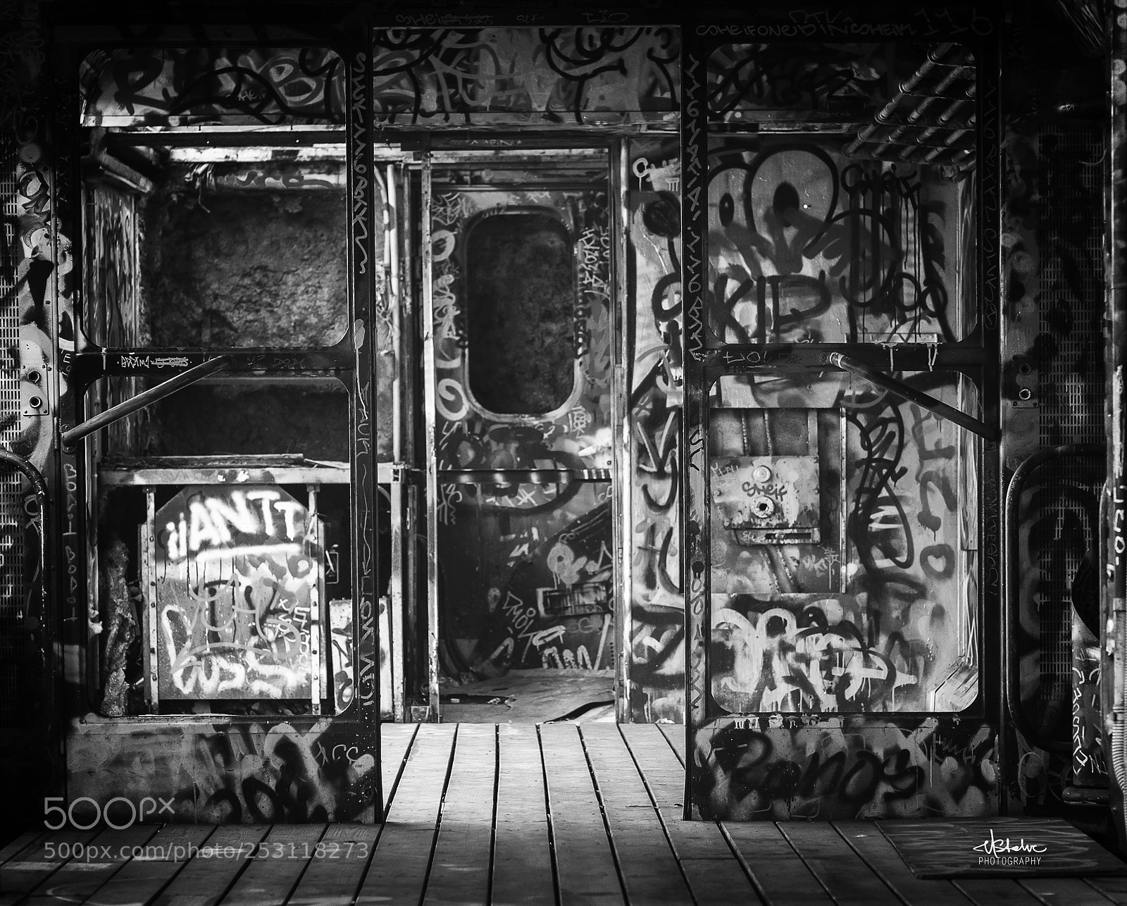 Panasonic Lumix DMC-G7 sample photo. Trainwreck photography