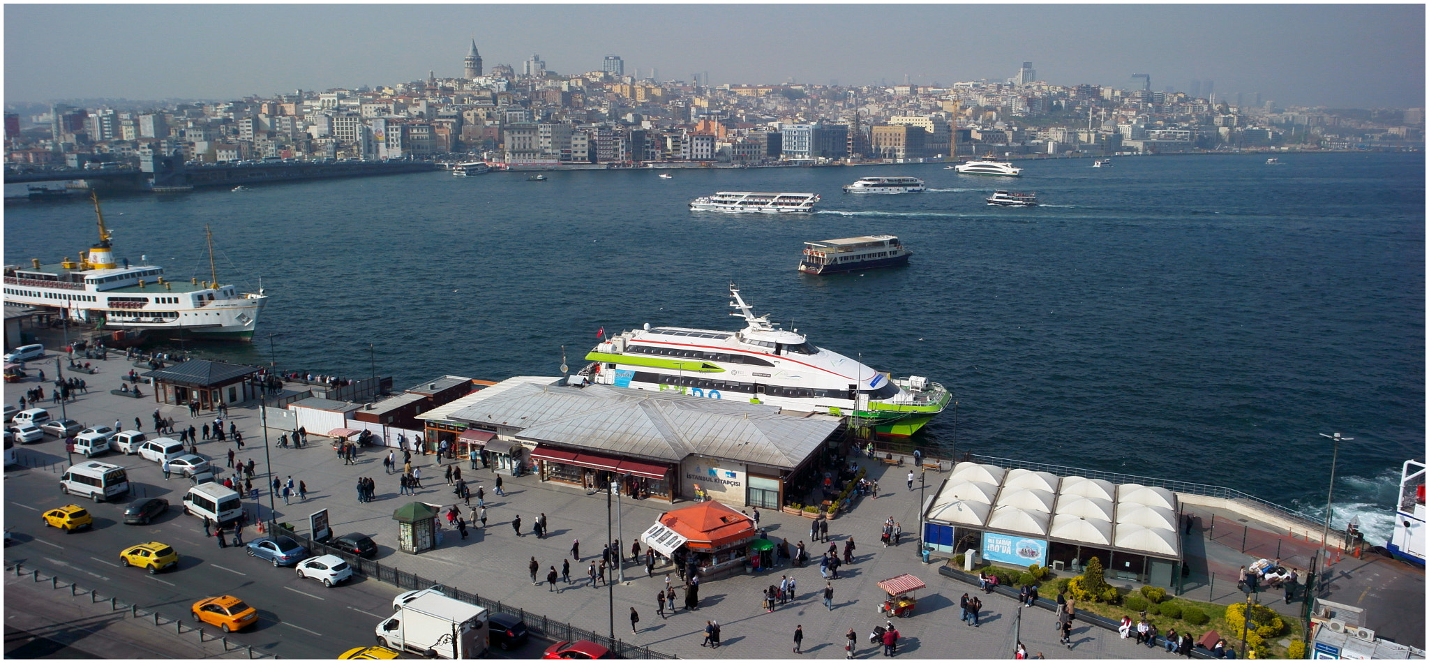 Samsung NX20 sample photo. Eminönü/galata photography