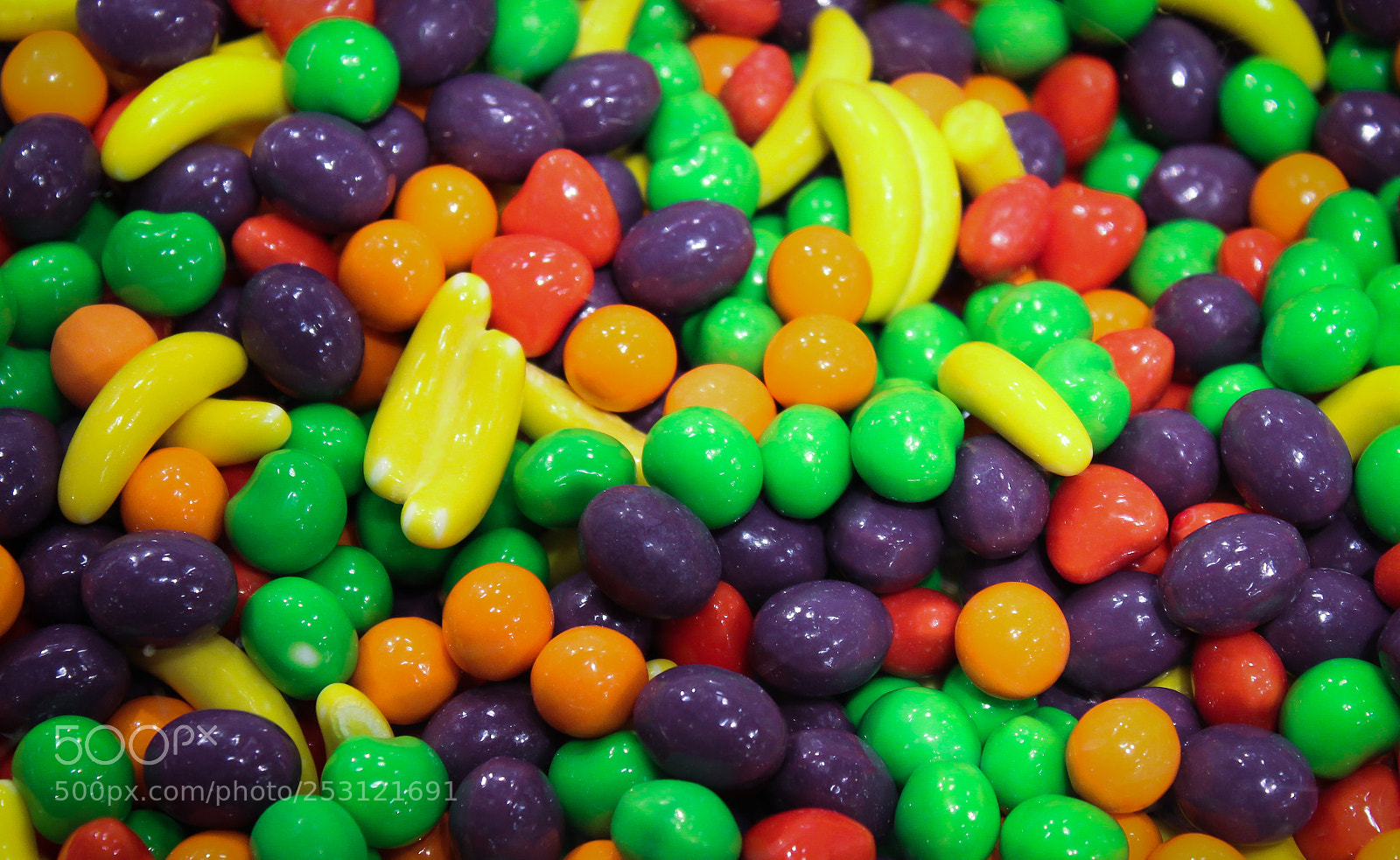 Canon EOS 1300D (EOS Rebel T6 / EOS Kiss X80) sample photo. Rainbow colors candies photography