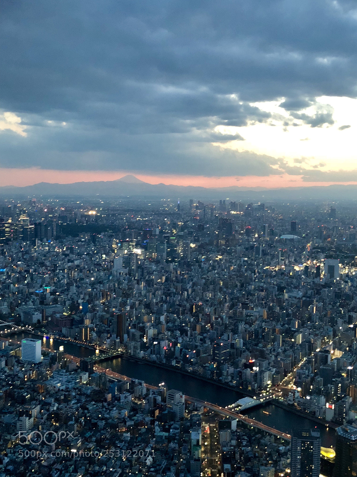 Apple iPhone X sample photo. Sunset in tokyo  photography