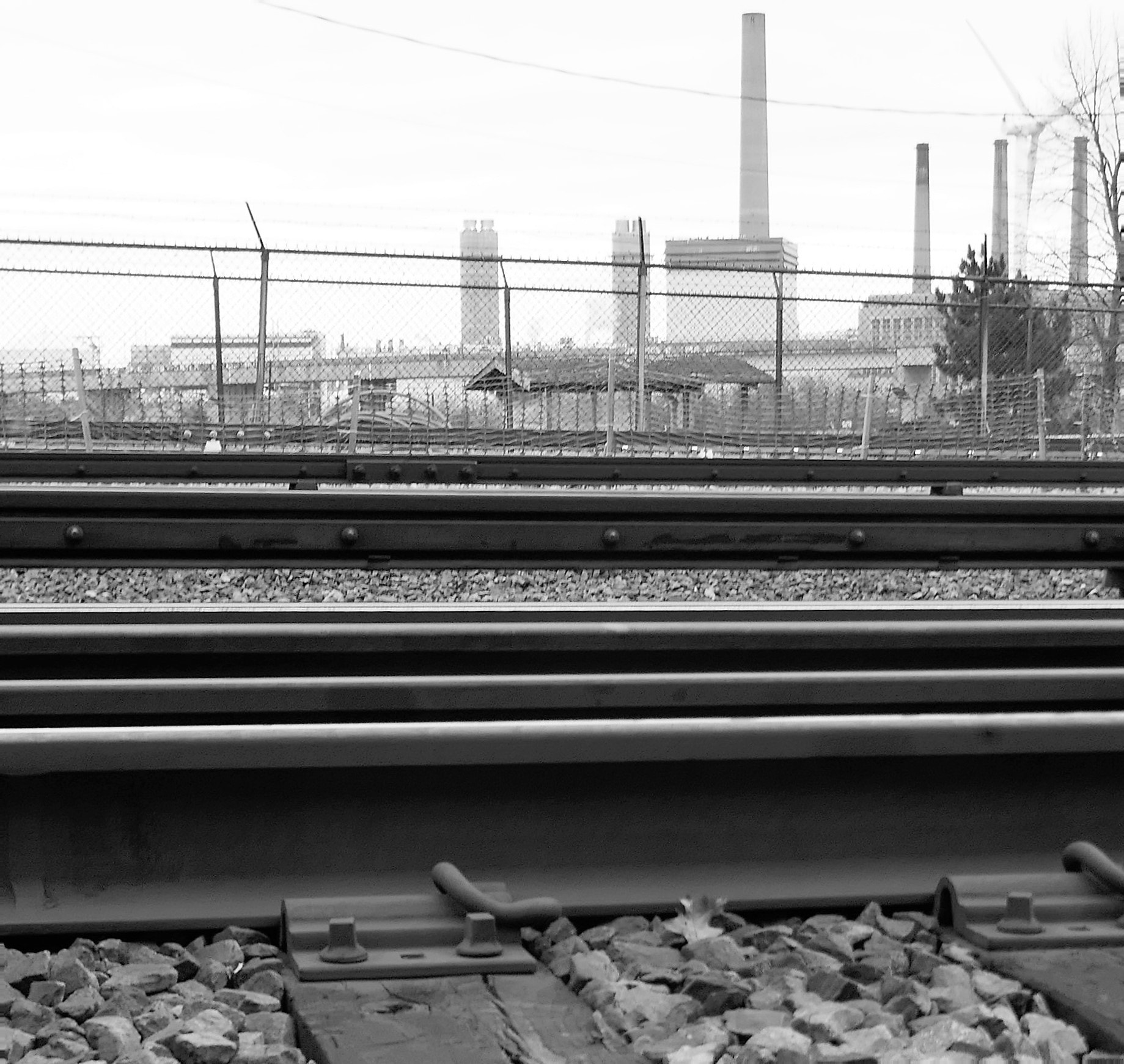 Panasonic Lumix DMC-ZS100 (Lumix DMC-TZ100) sample photo. Railroad tracks photography