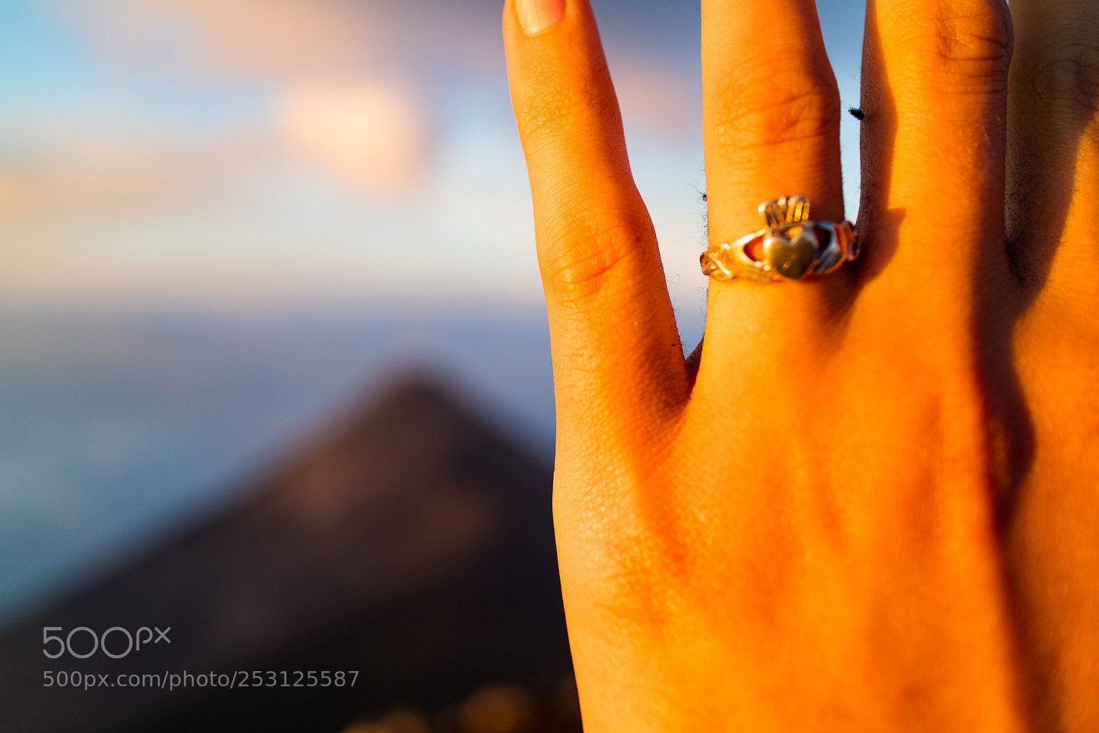 Canon EOS M3 sample photo. The ring photography