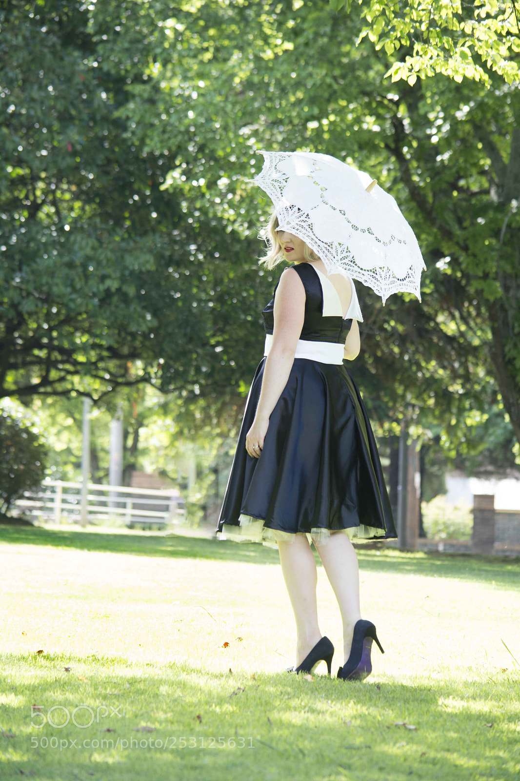 Nikon D7100 sample photo. Vintage glamour photography