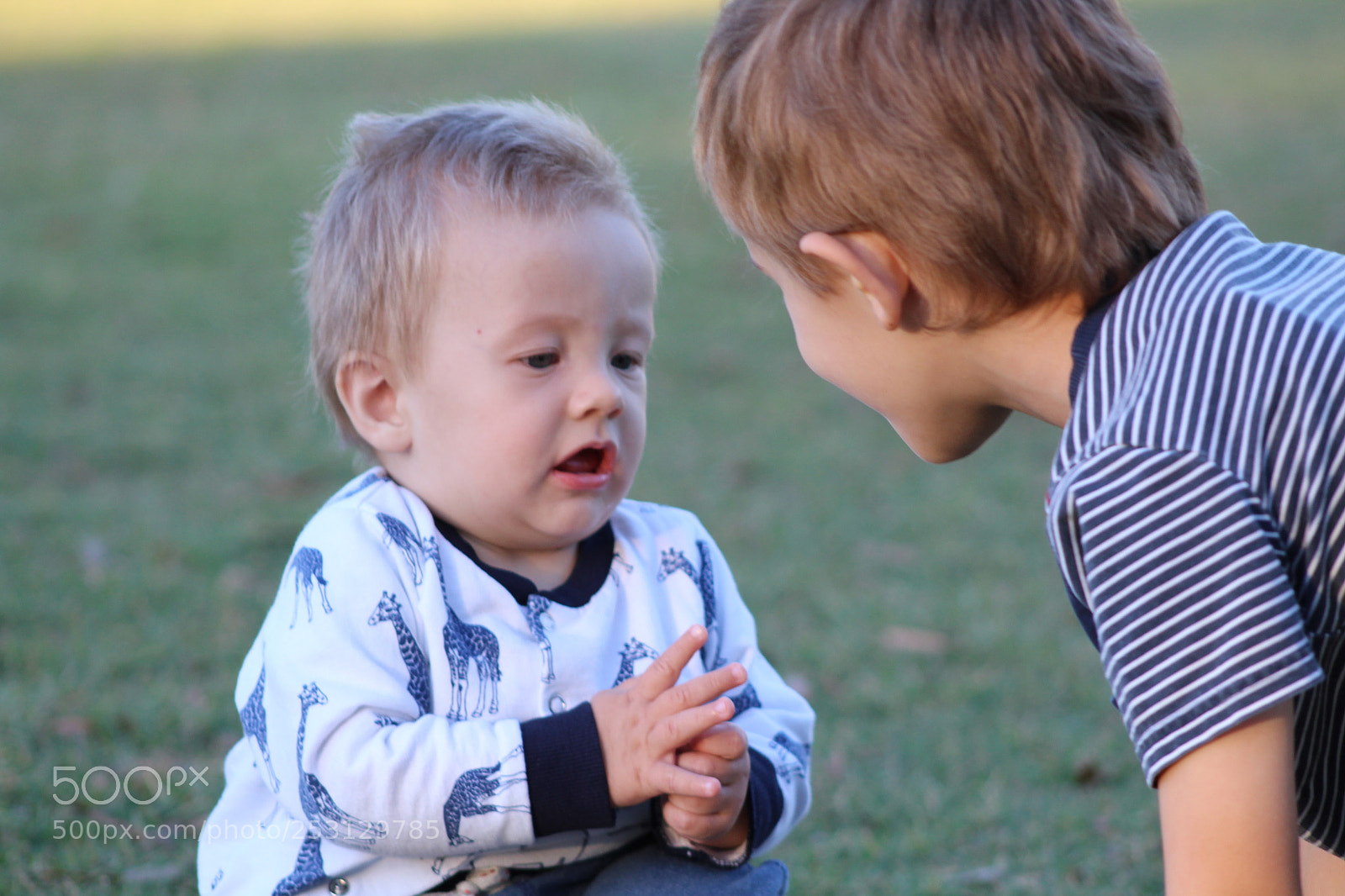 Canon EOS 1300D (EOS Rebel T6 / EOS Kiss X80) sample photo. Two little boys posing photography