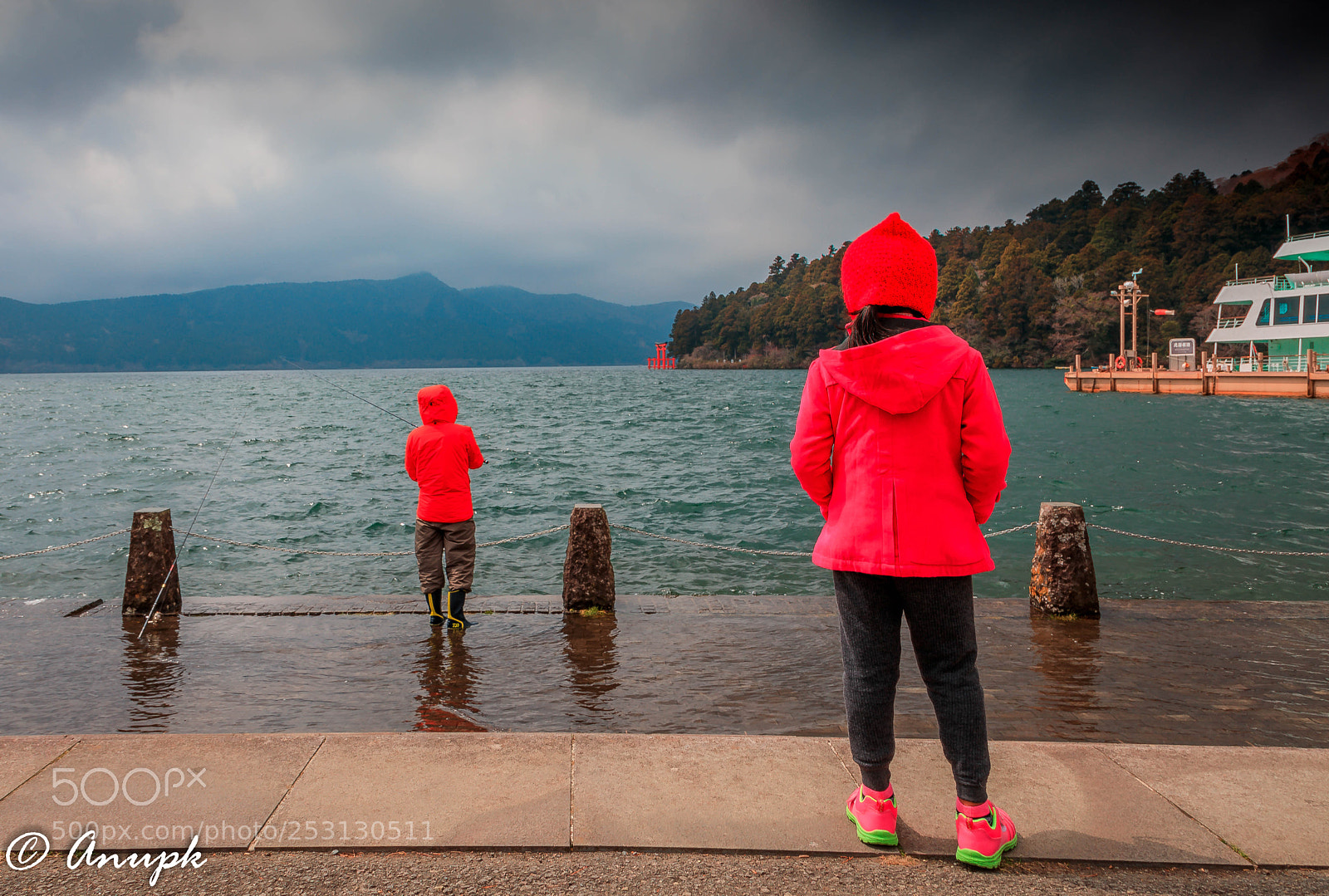 Canon EOS 5D Mark IV sample photo. Little girl & a fisherman... photography