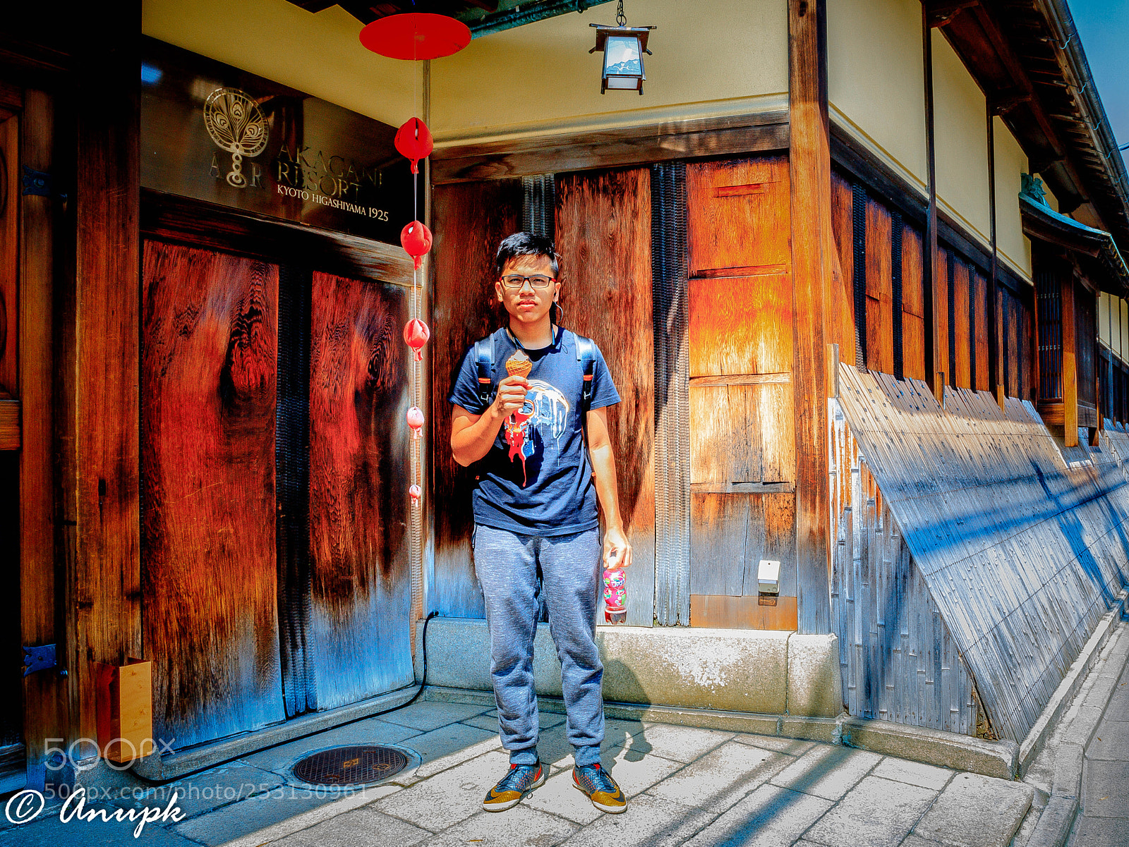 Canon EOS 5D Mark IV sample photo. Wood, painting, illusion photography