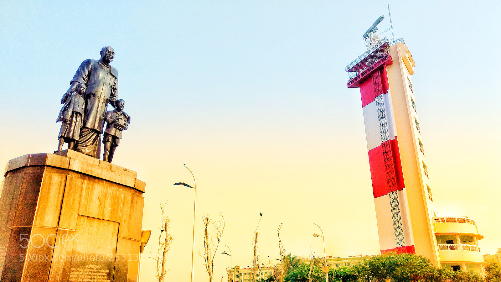 Motorola Moto G (4) sample photo. Lighthouse and statue photography