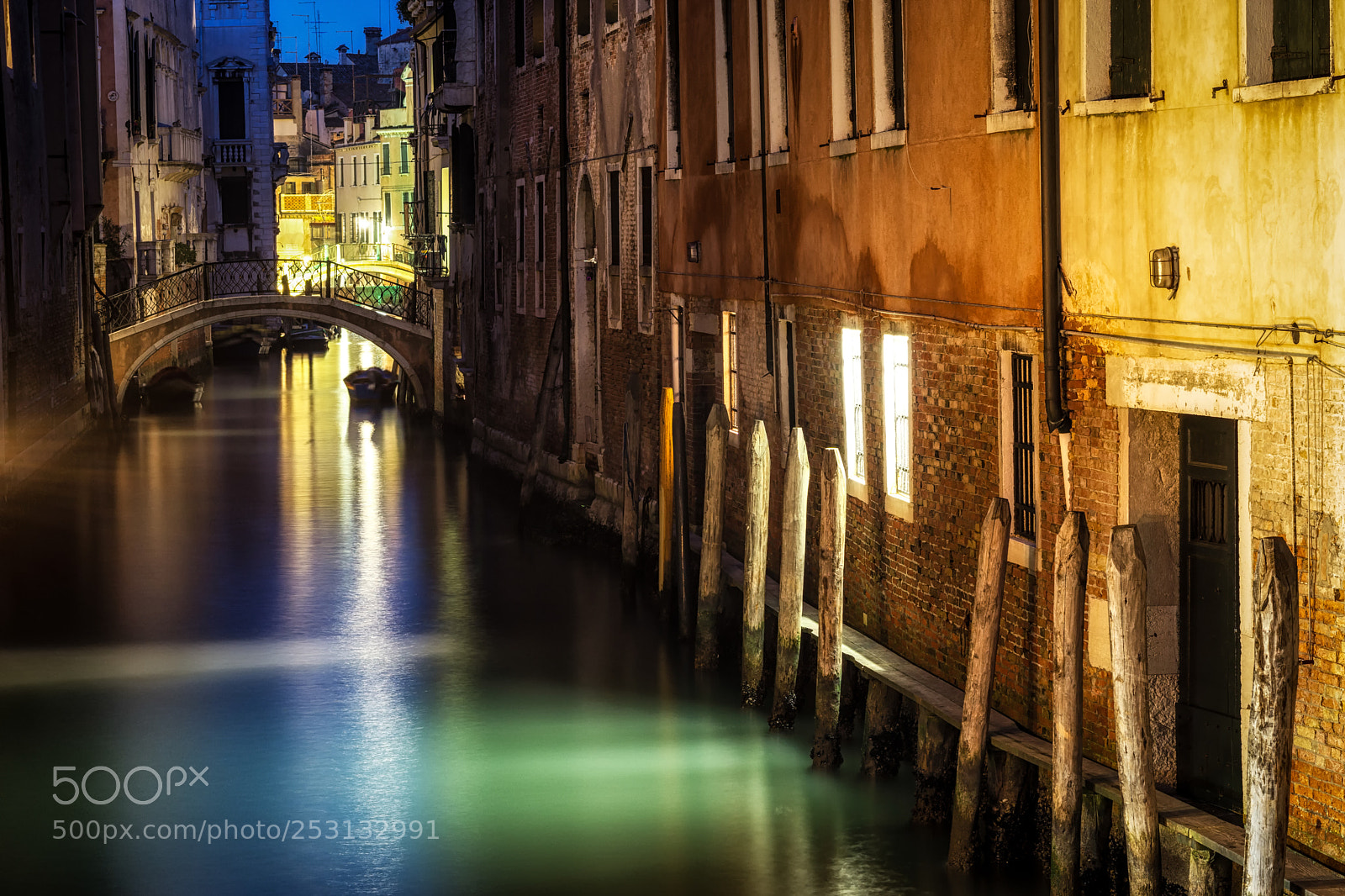Sony a6000 sample photo. Venice canal by night photography