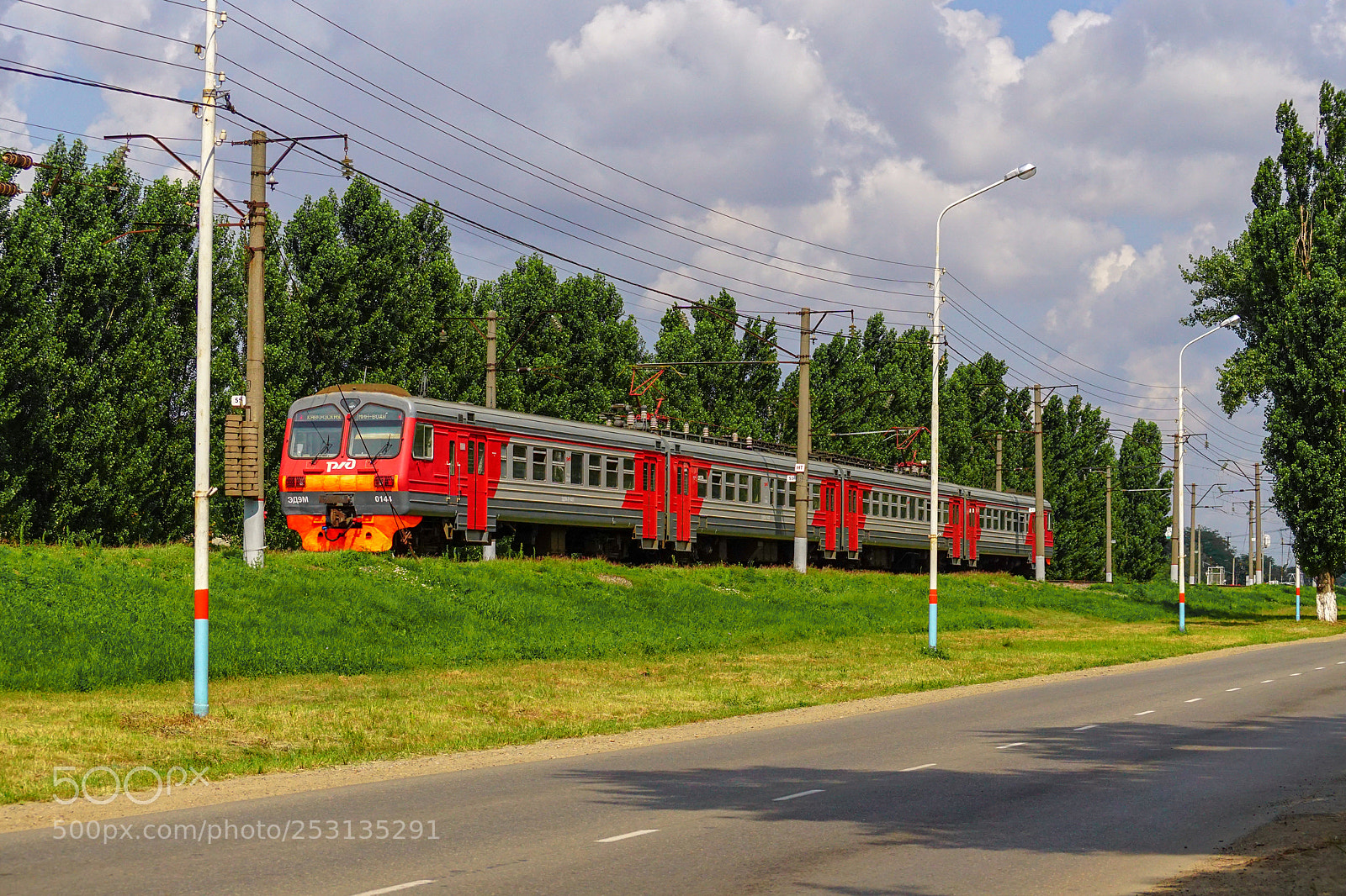 Sony ILCA-77M2 sample photo. Passenger electric train ed9m photography