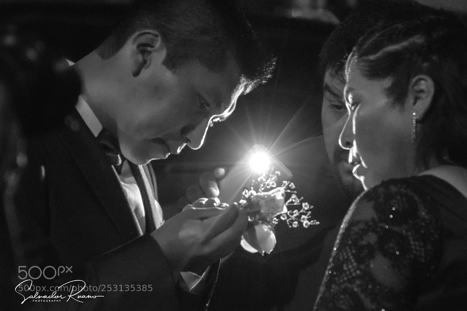 Nikon D7500 sample photo. El novio haciendo arreglos photography