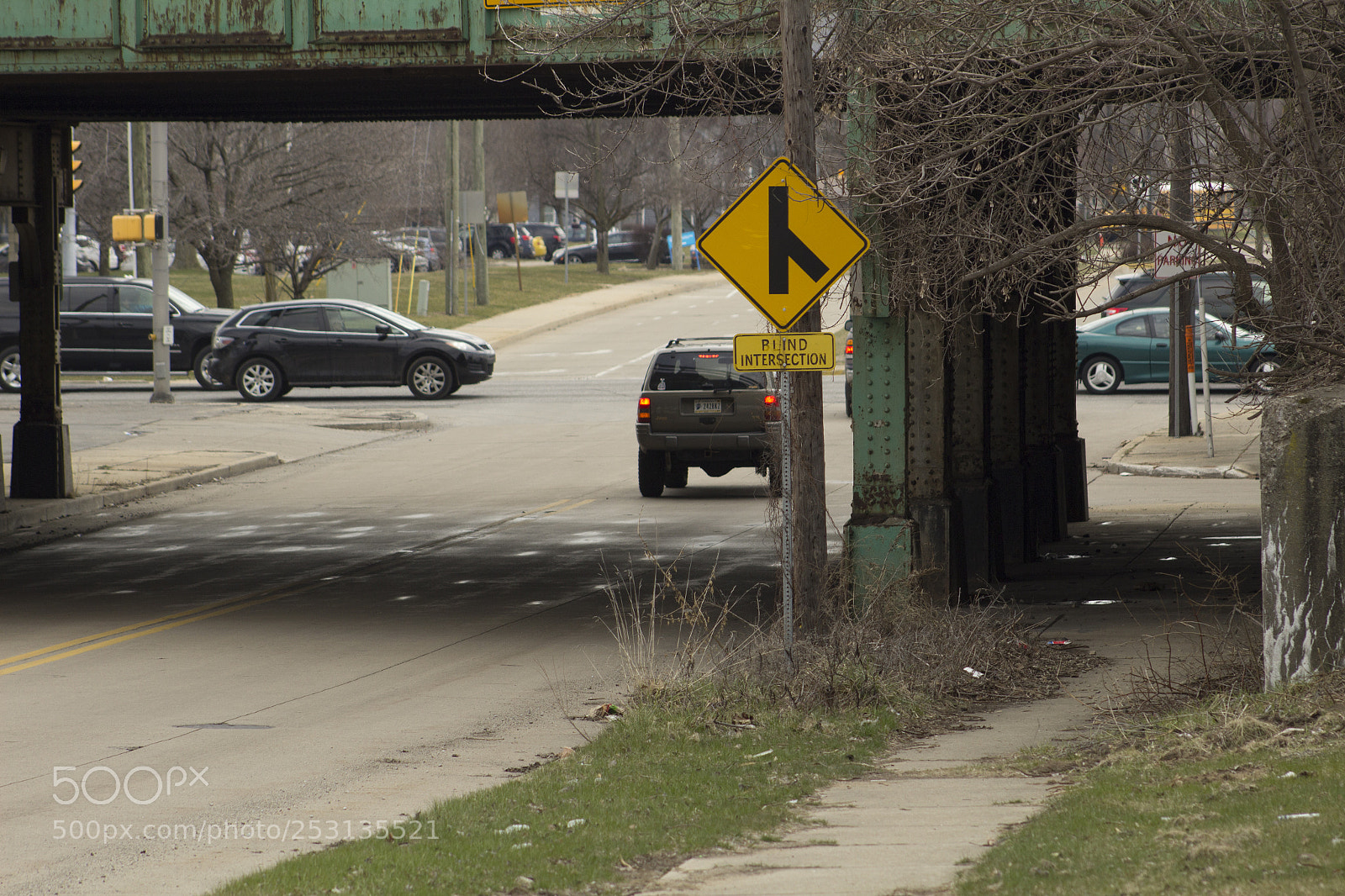 Canon EOS 1200D (EOS Rebel T5 / EOS Kiss X70 / EOS Hi) sample photo. Visible blind intersection. photography