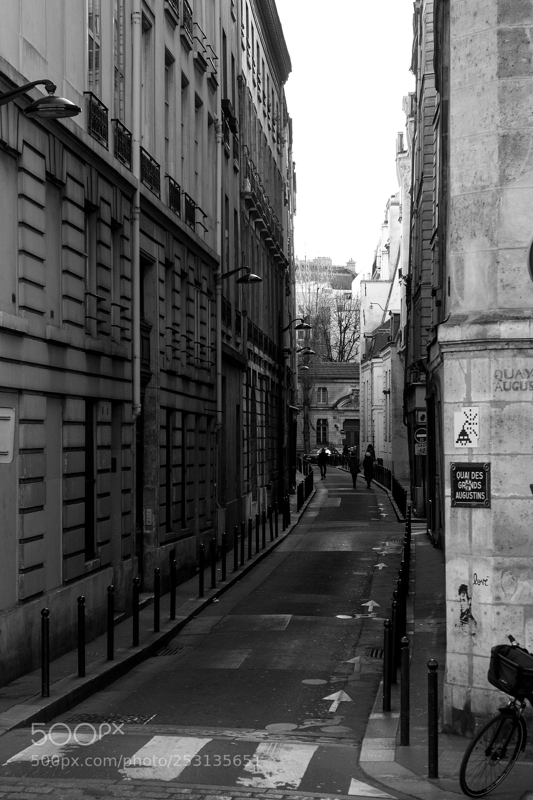 Canon EOS 600D (Rebel EOS T3i / EOS Kiss X5) sample photo. Rue étroite photography